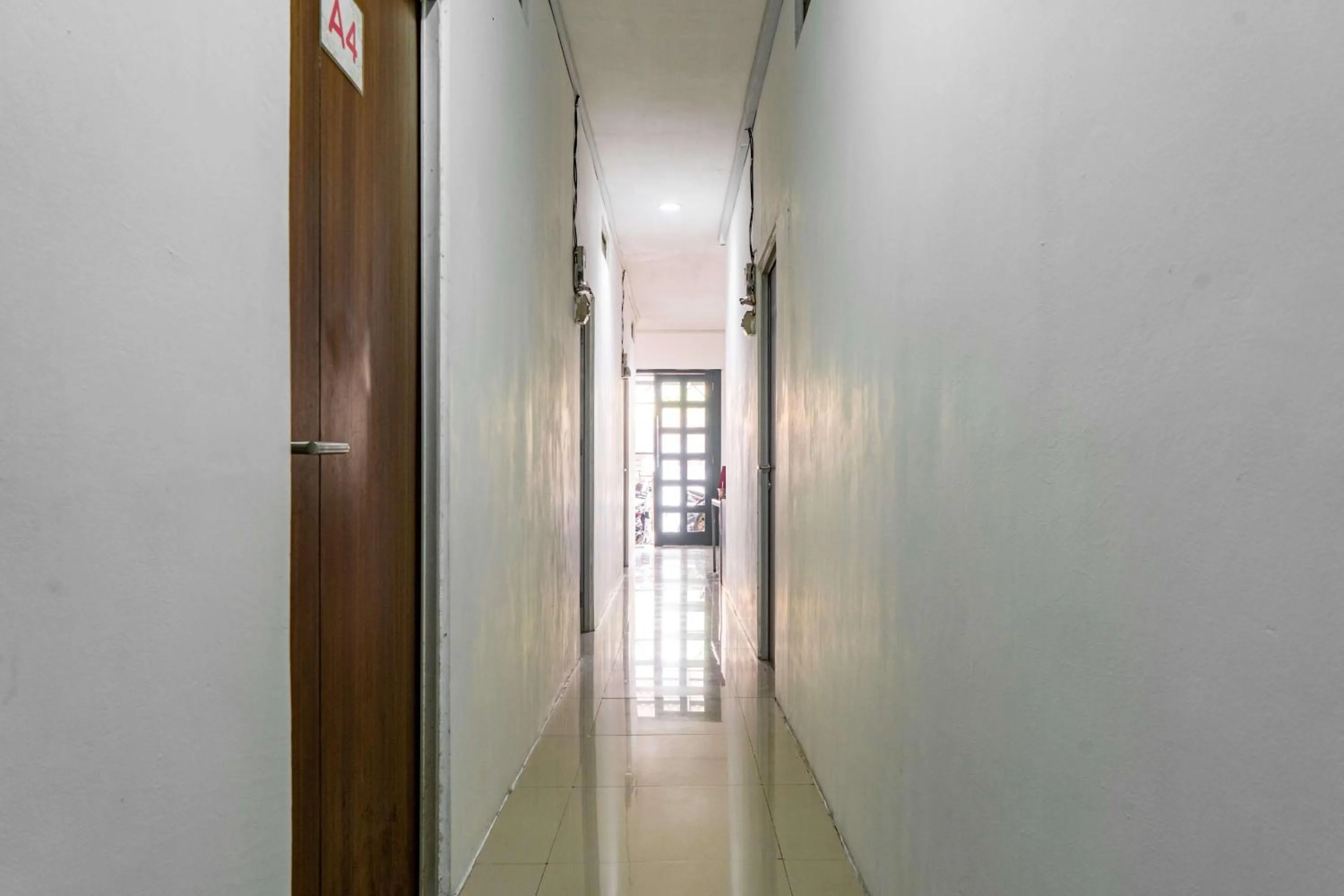 Property building in RedDoorz @ Kebon Kacang