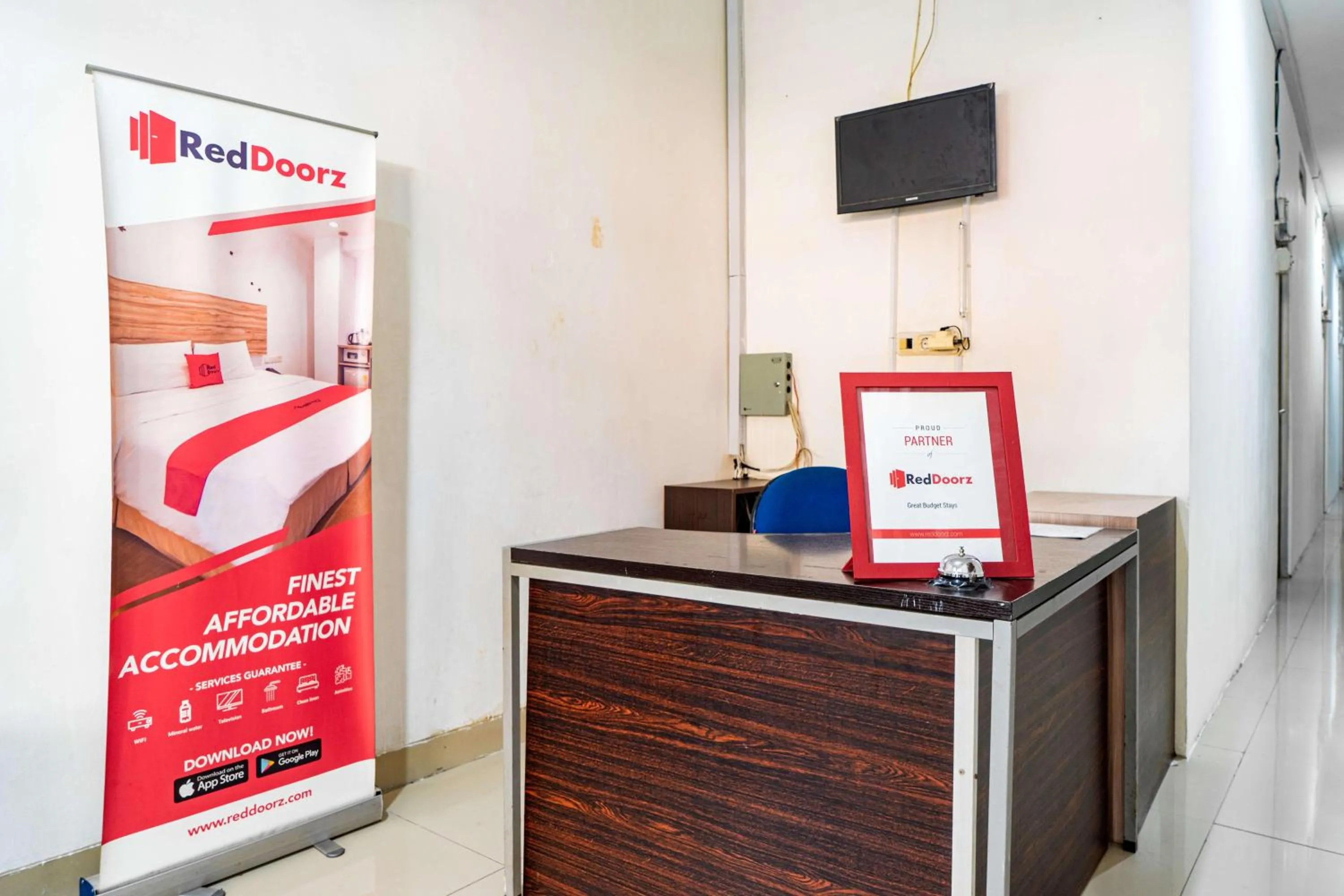 Lobby or reception in RedDoorz @ Kebon Kacang