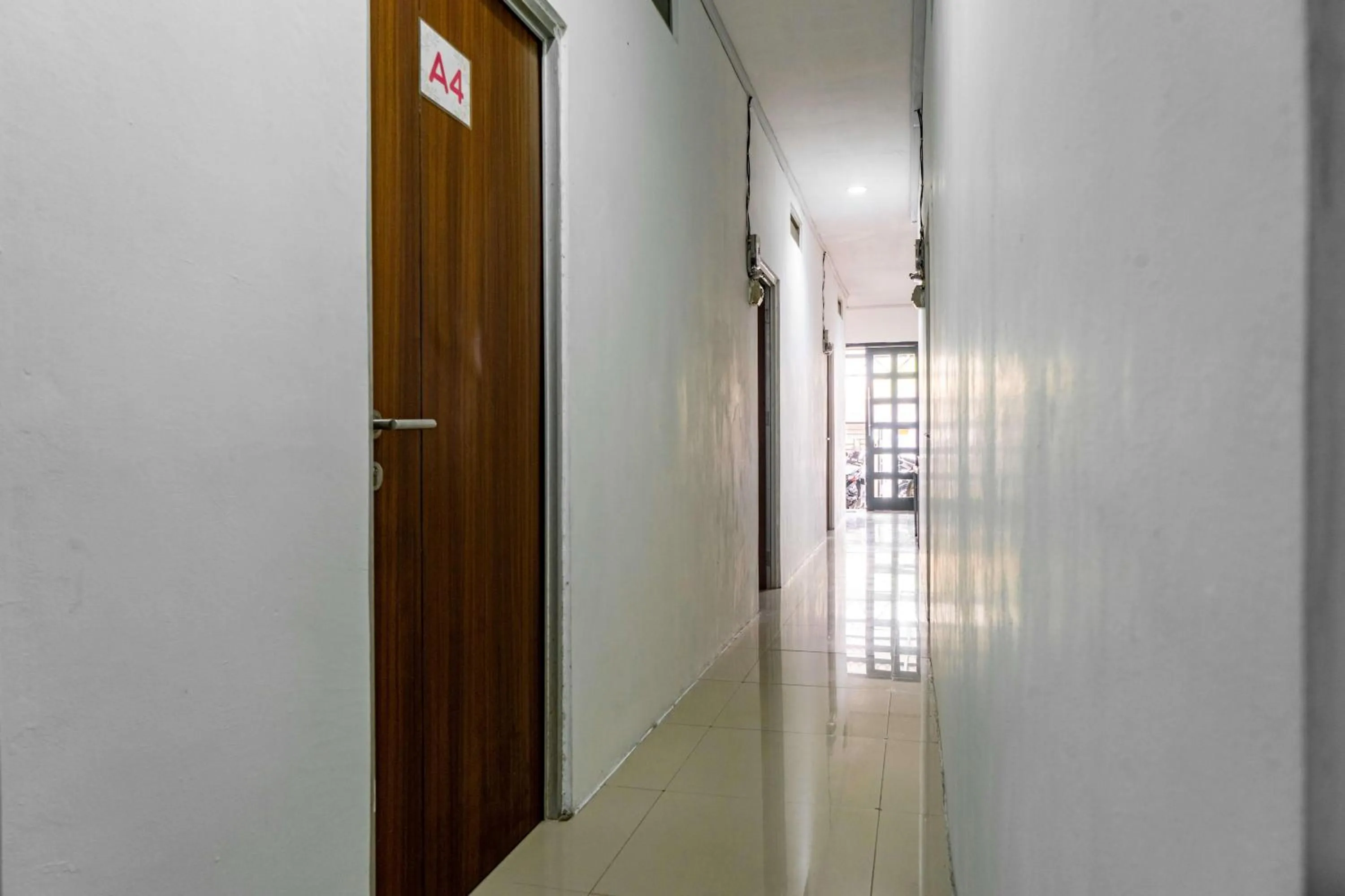 Property building in RedDoorz @ Kebon Kacang