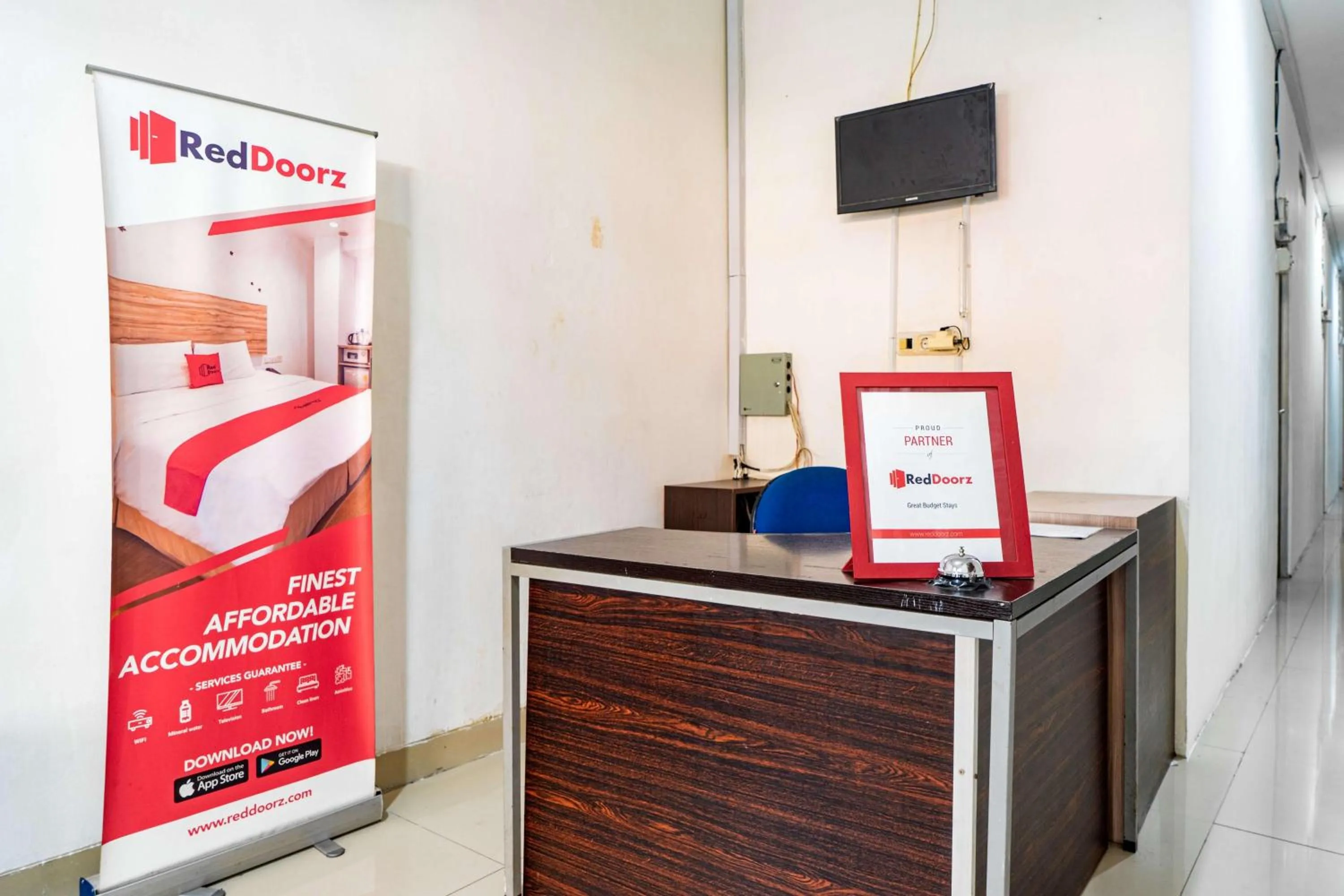 Lobby or reception in RedDoorz @ Kebon Kacang