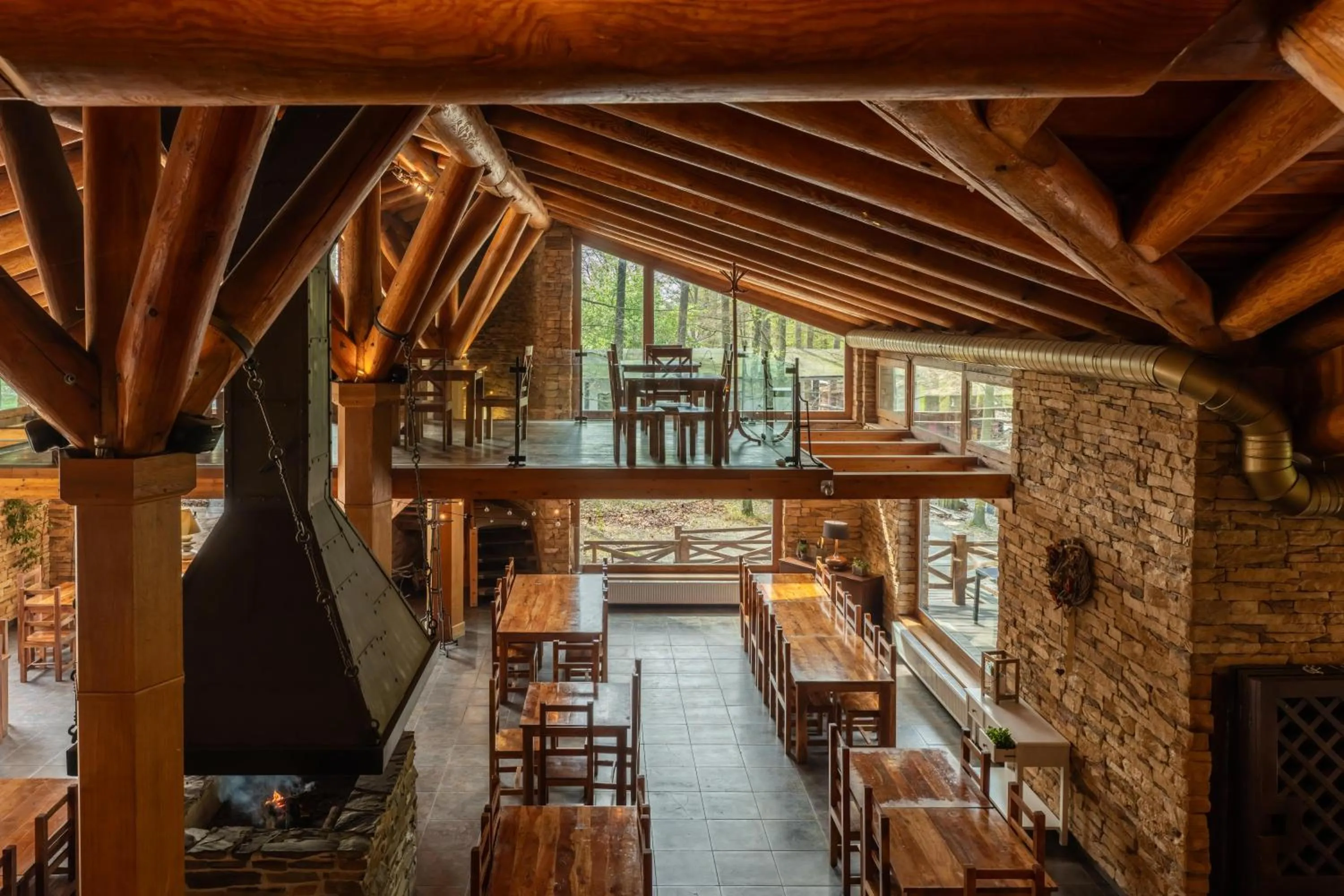 Restaurant/places to eat in Archa hotel