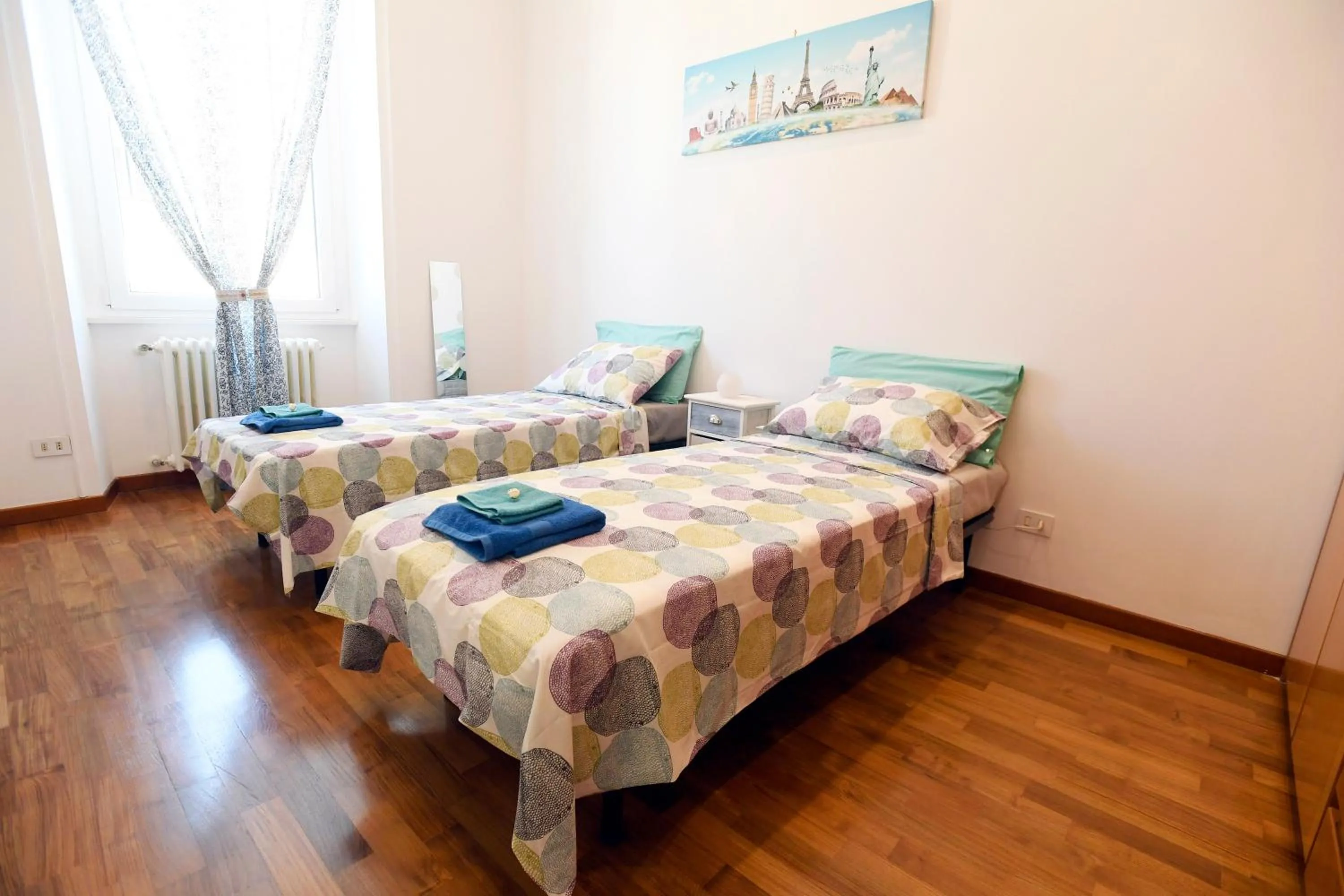 Photo of the whole room, Bed in Big House Colosseum