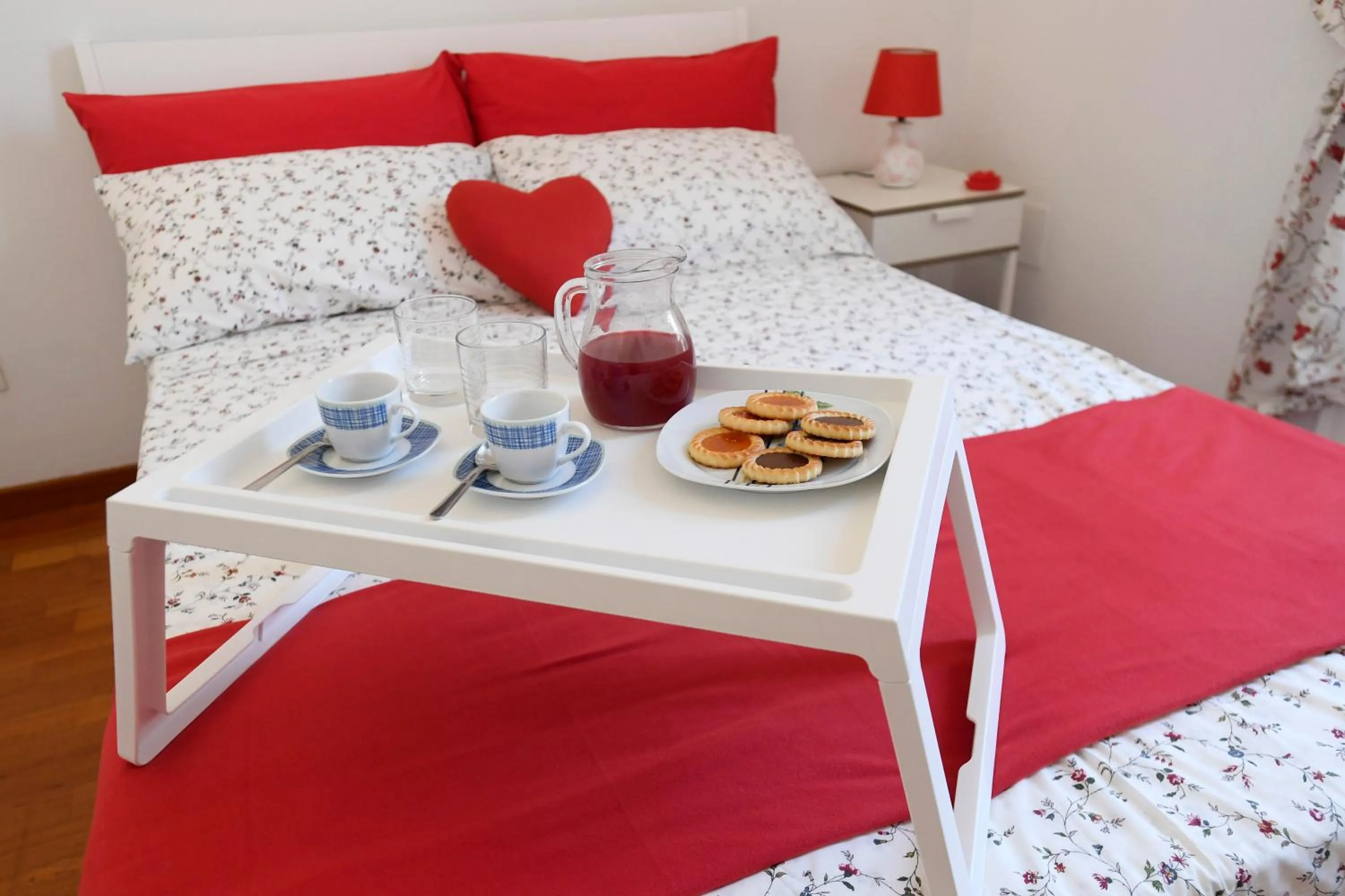 Decorative detail, Bed in Big House Colosseum