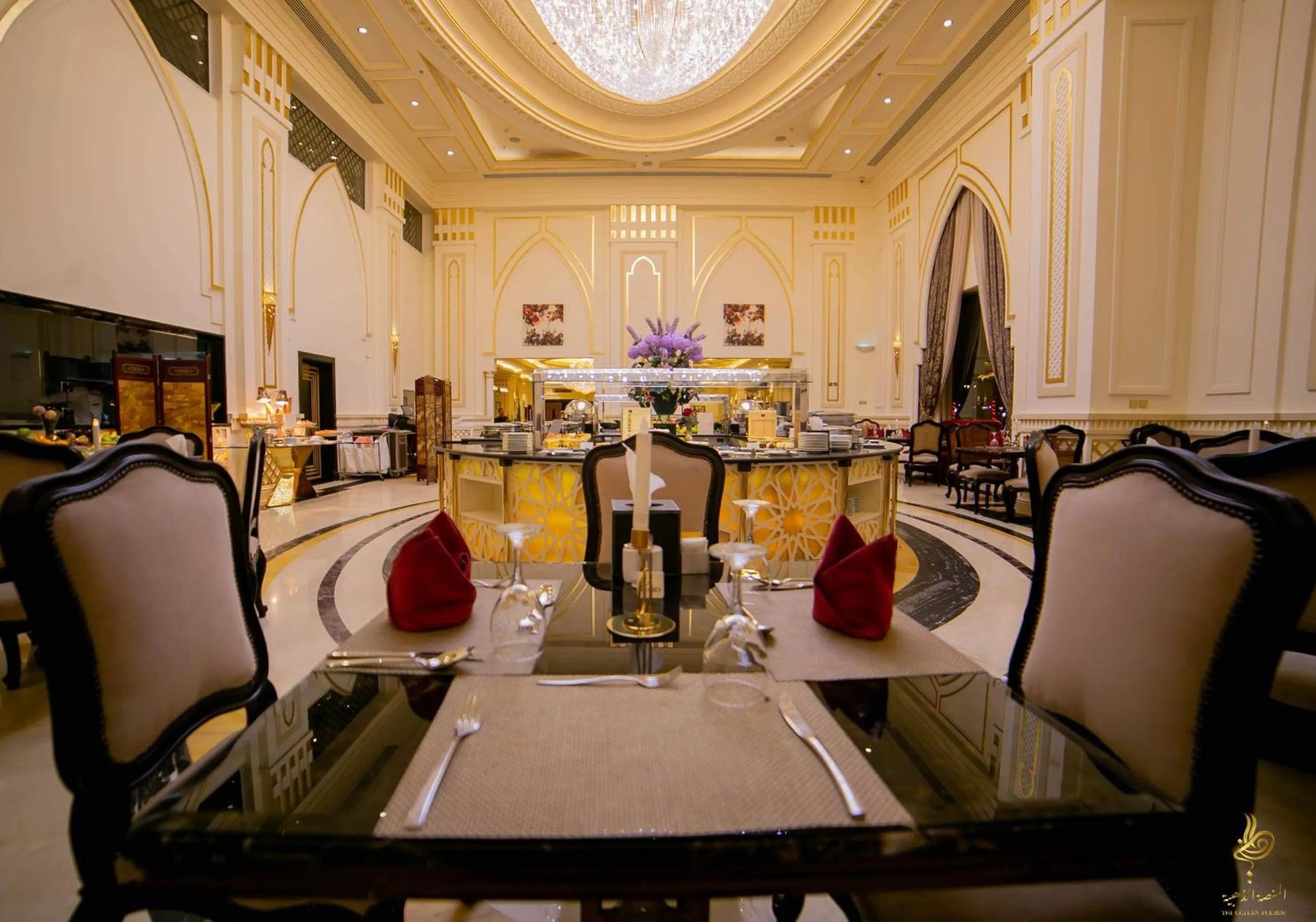 Restaurant/places to eat in Casablanca Grand Hotel