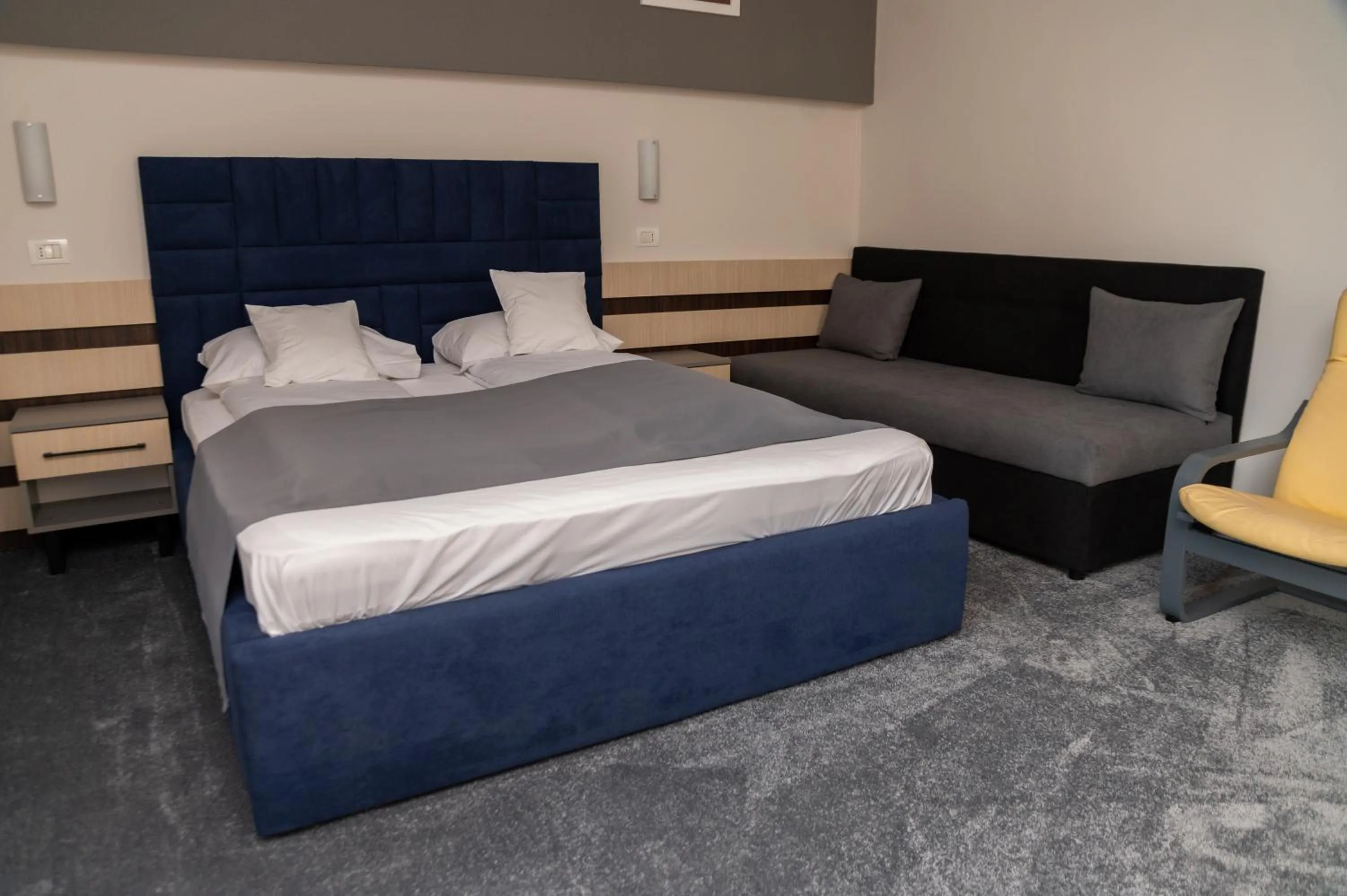 Photo of the whole room, Bed in Complex Turistic Monaco