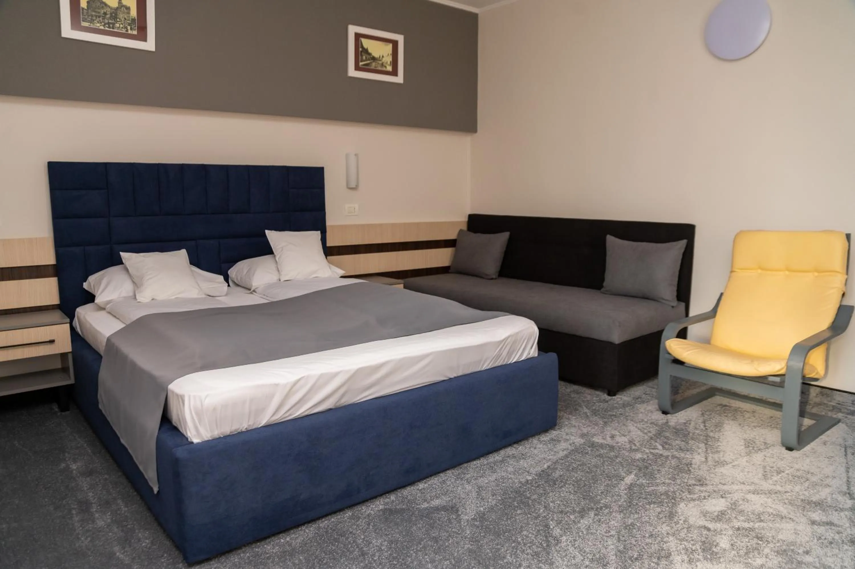 Photo of the whole room, Bed in Complex Turistic Monaco