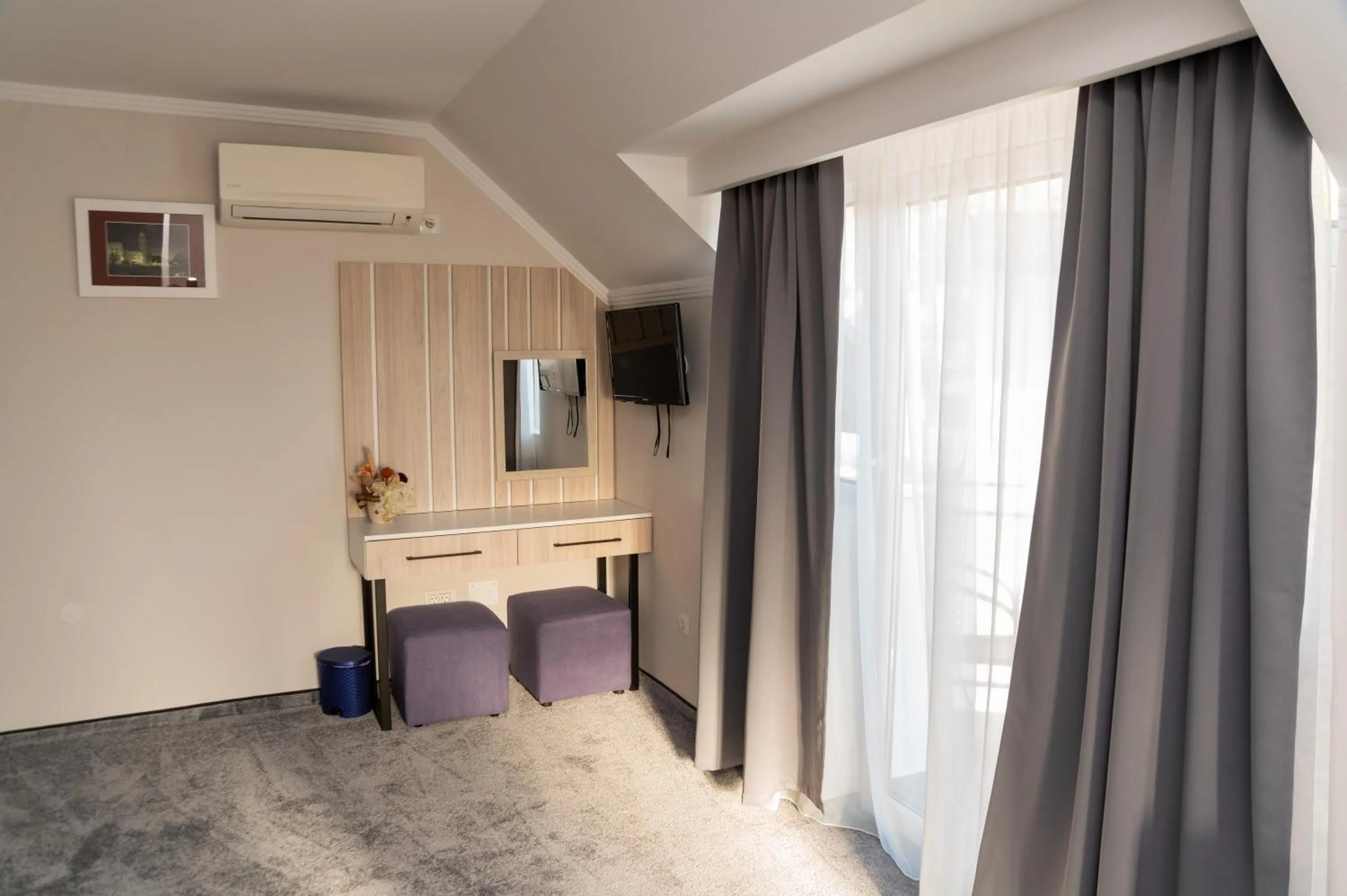 Photo of the whole room in Complex Turistic Monaco