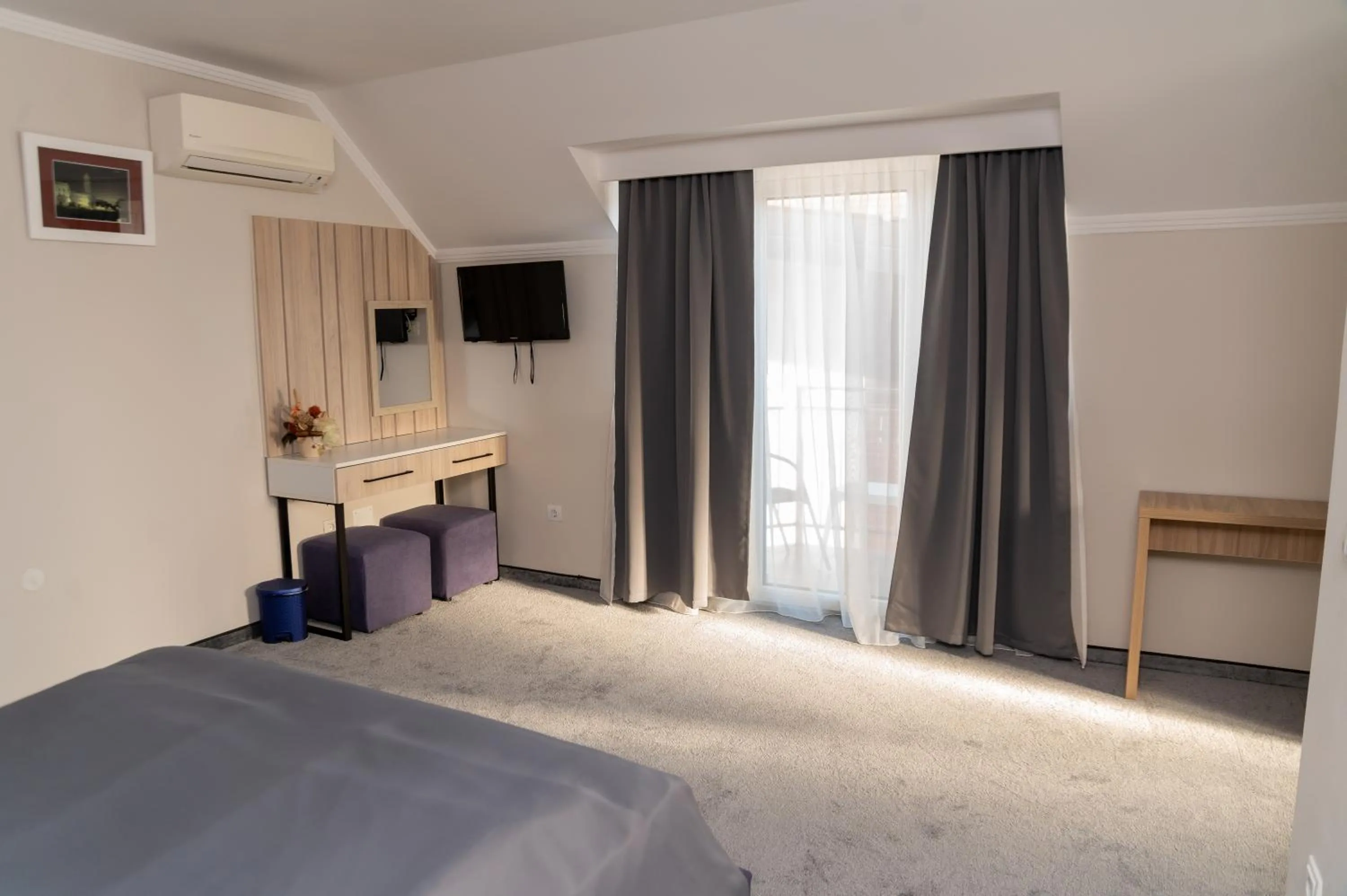Photo of the whole room, Bed in Complex Turistic Monaco