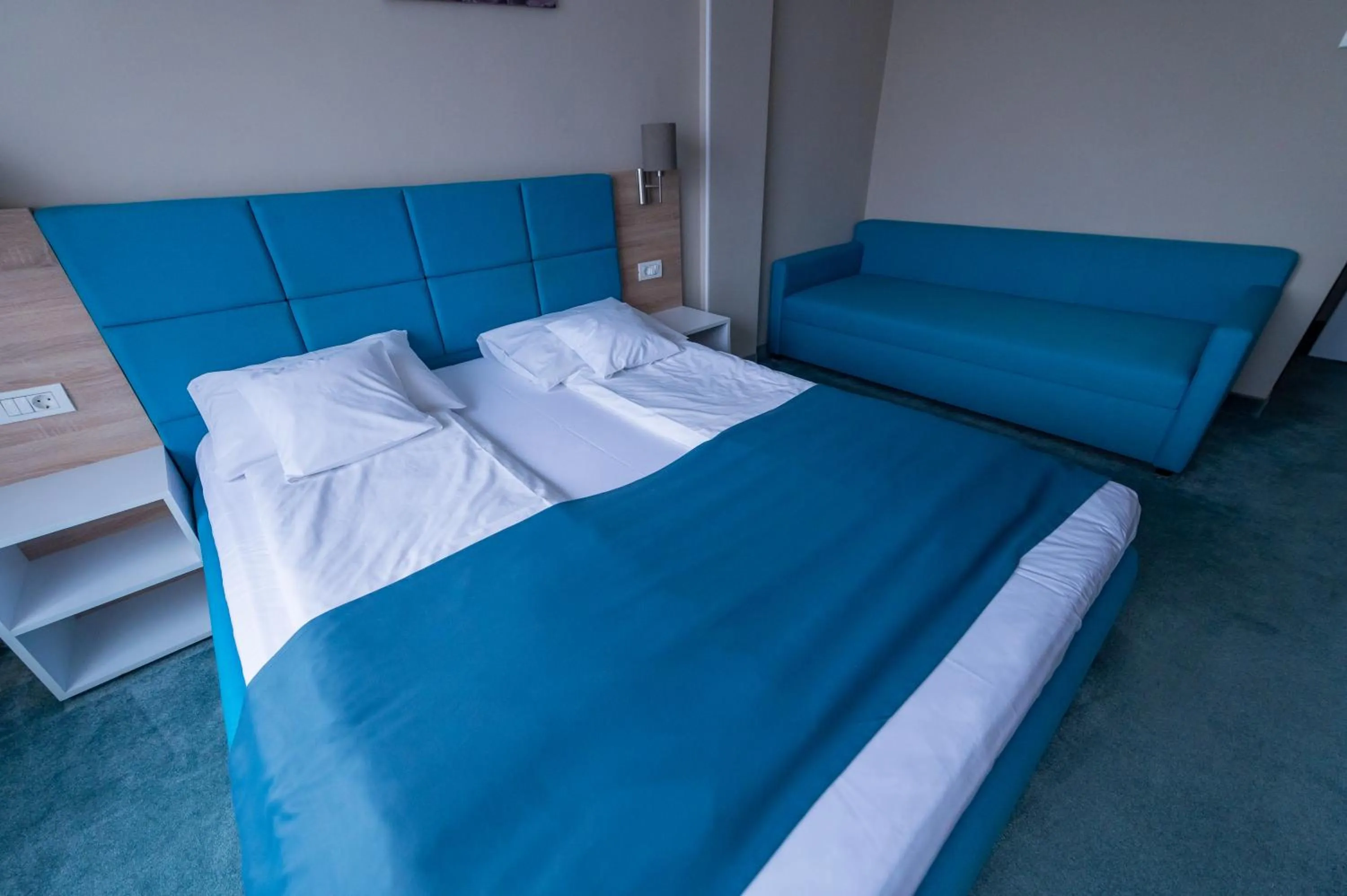 Photo of the whole room, Bed in Complex Turistic Monaco