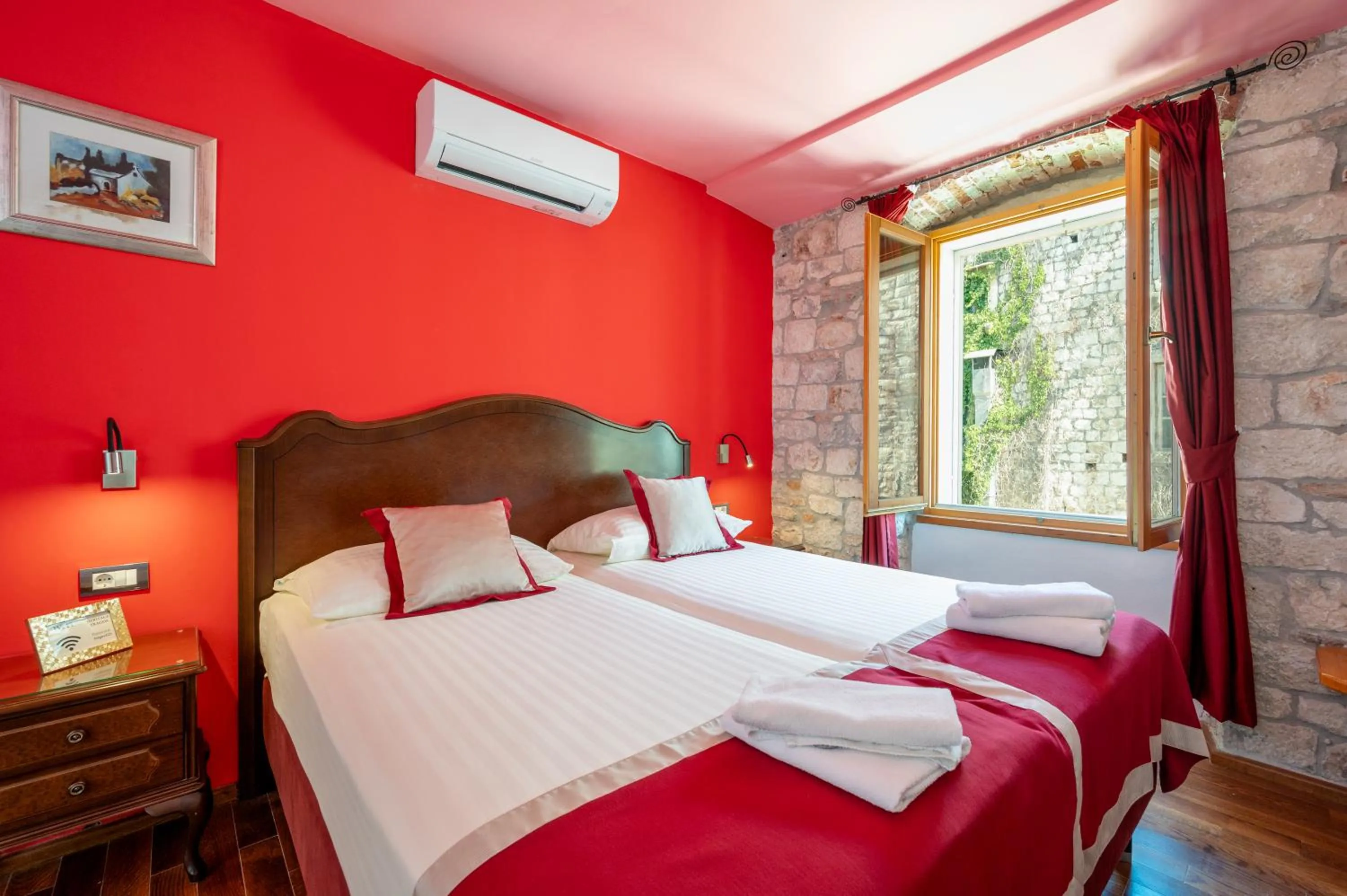 Bedroom, Bed in Heritage Hotel Tragos