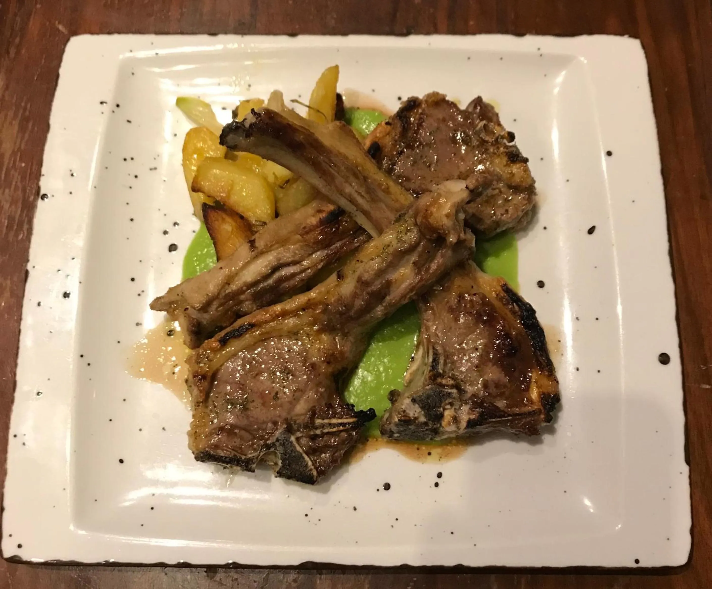 Restaurant/places to eat in Heritage Hotel Tragos