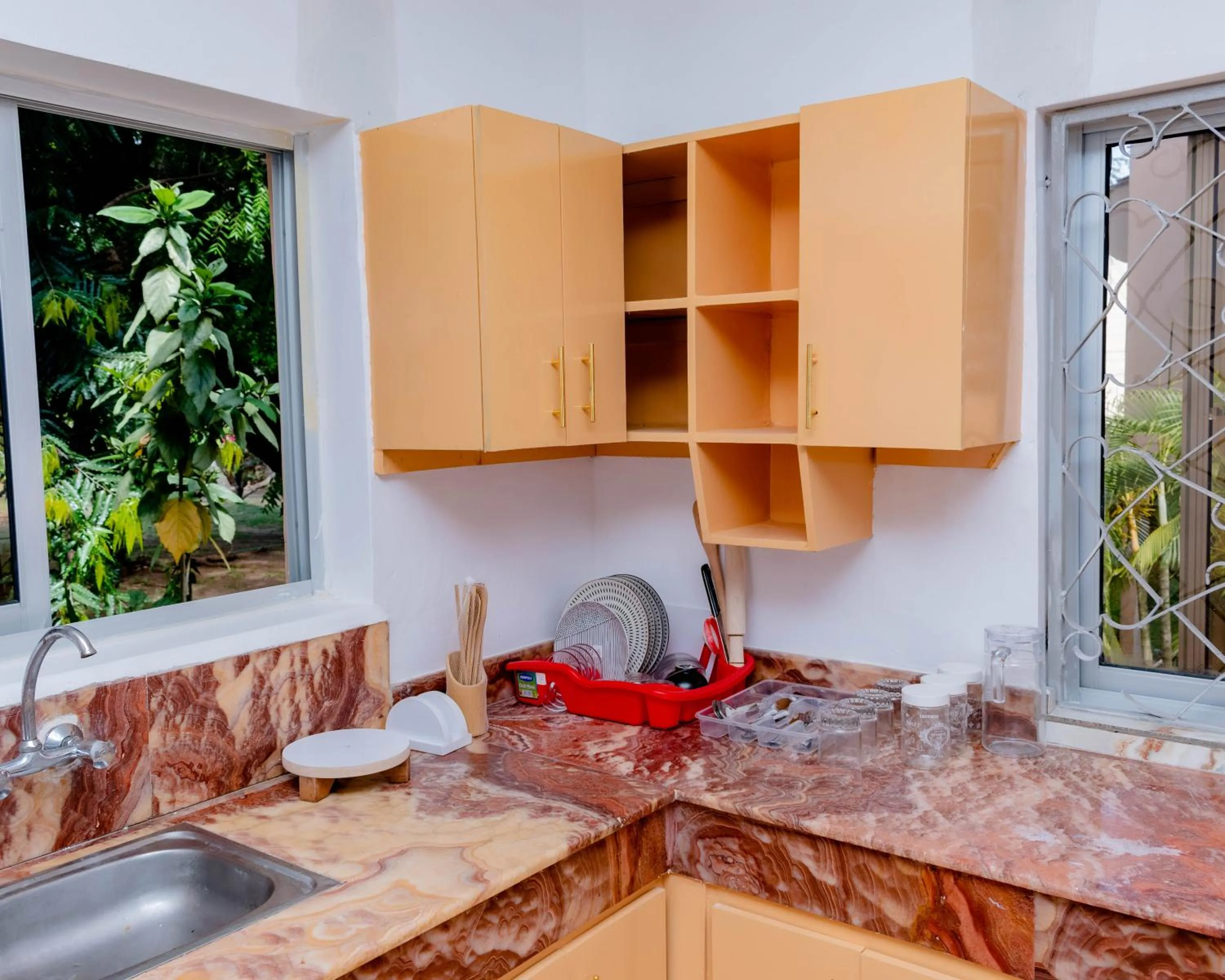 Kitchen or kitchenette in Pinebreeze Holiday Resort