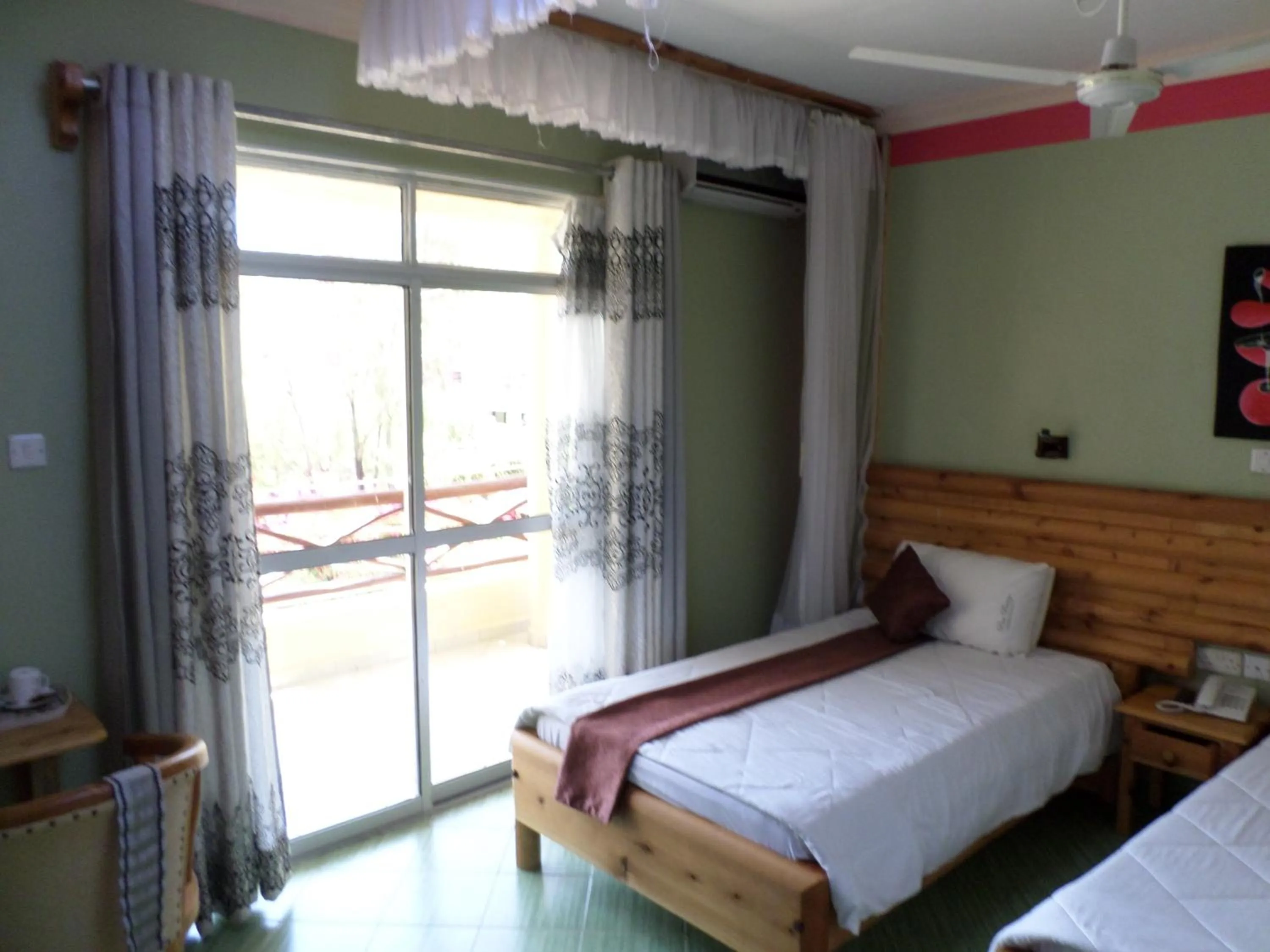 Bed in Pinebreeze Holiday Resort