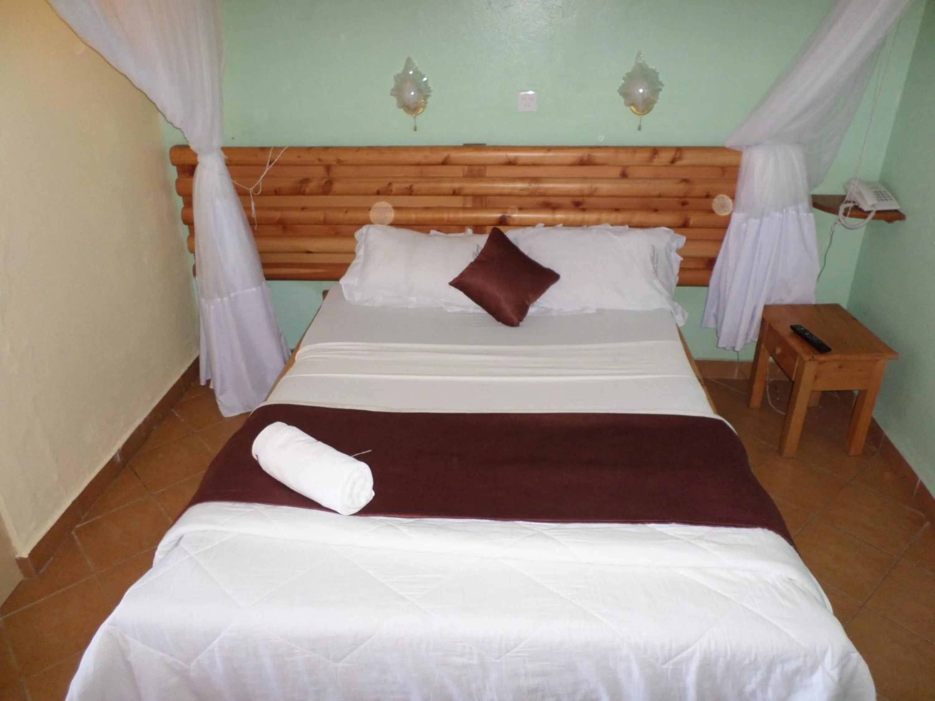 Bed in Pinebreeze Holiday Resort