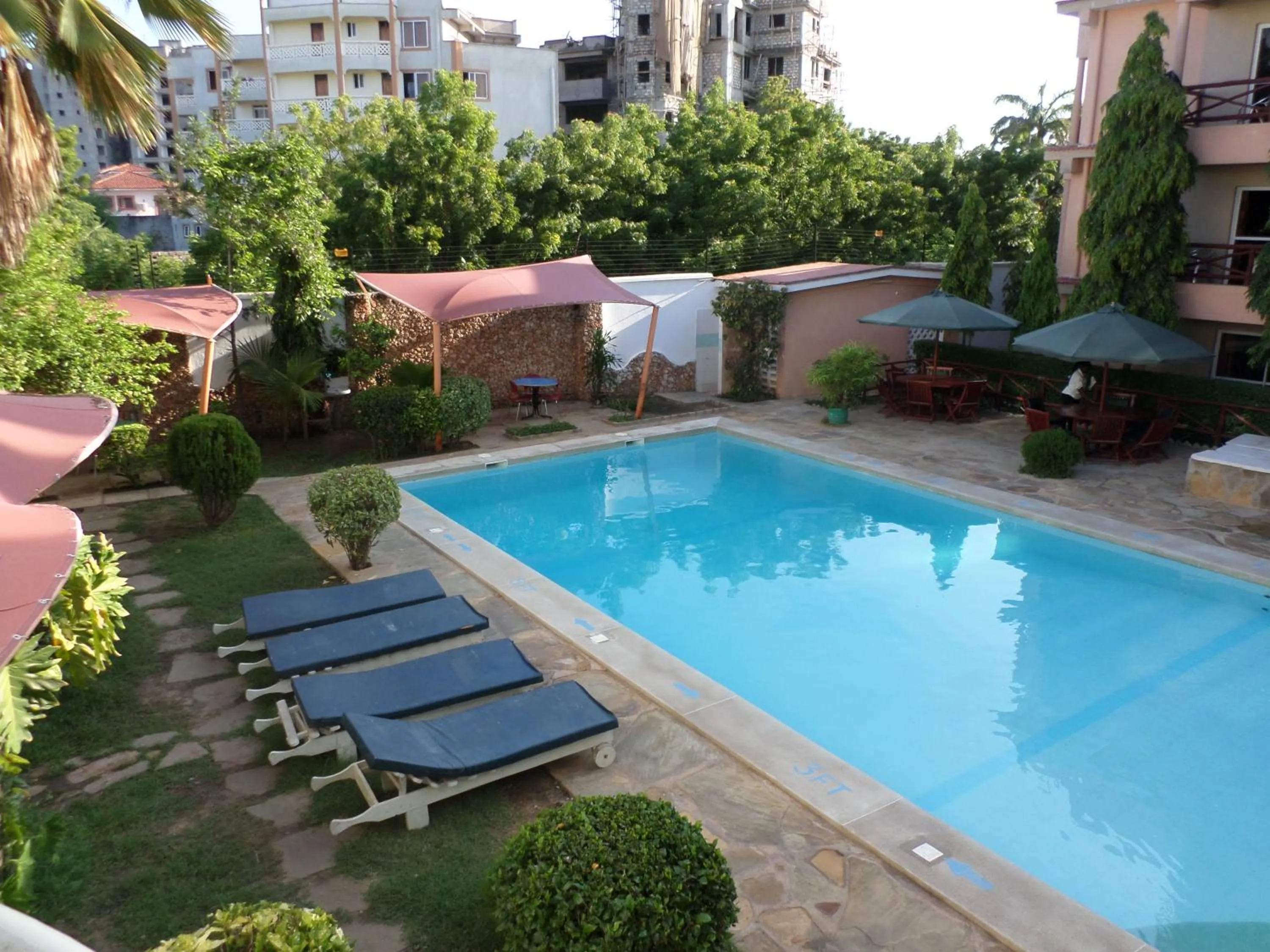 Restaurant/places to eat in Pinebreeze Holiday Resort