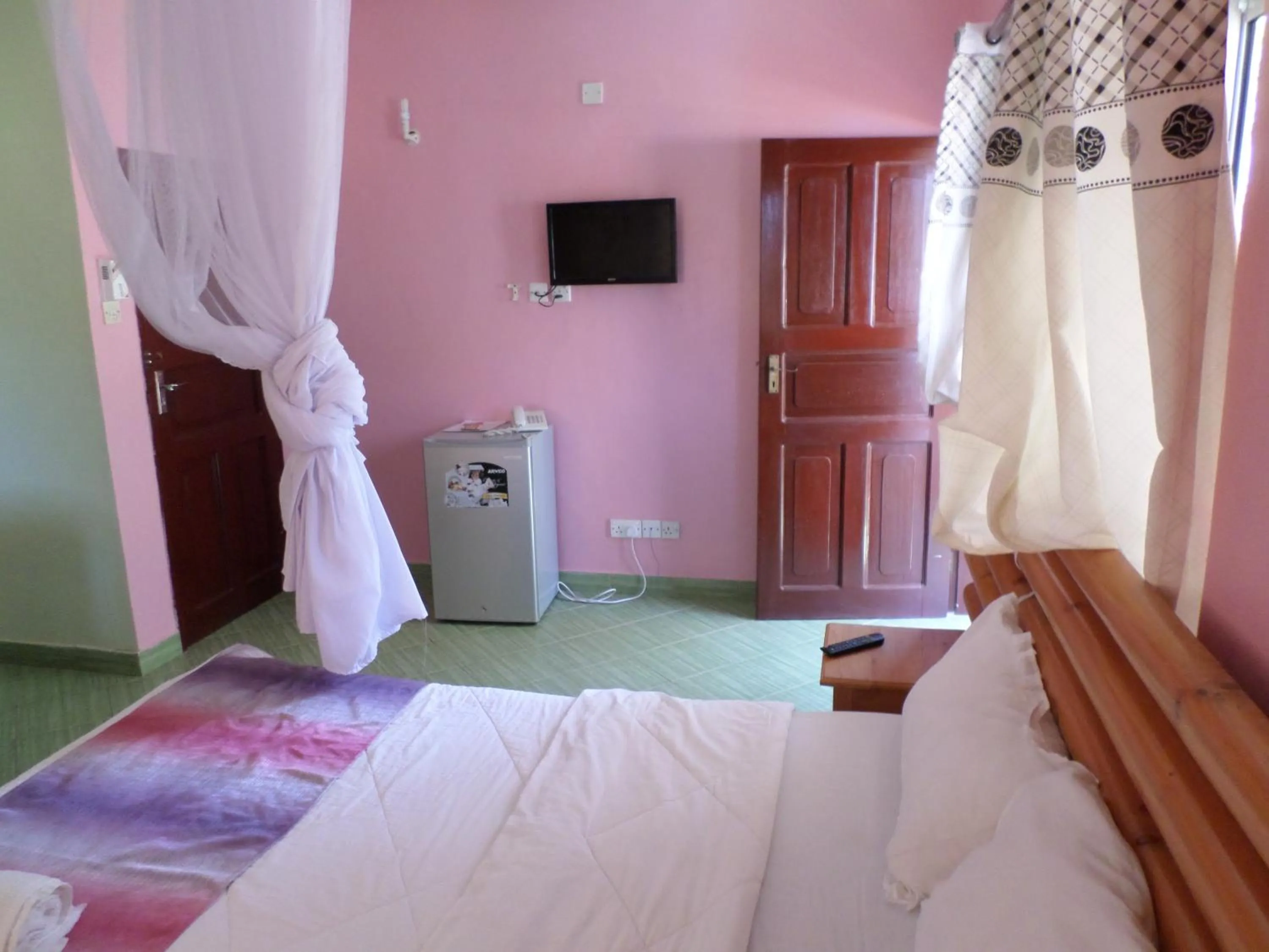 Bed in Pinebreeze Holiday Resort