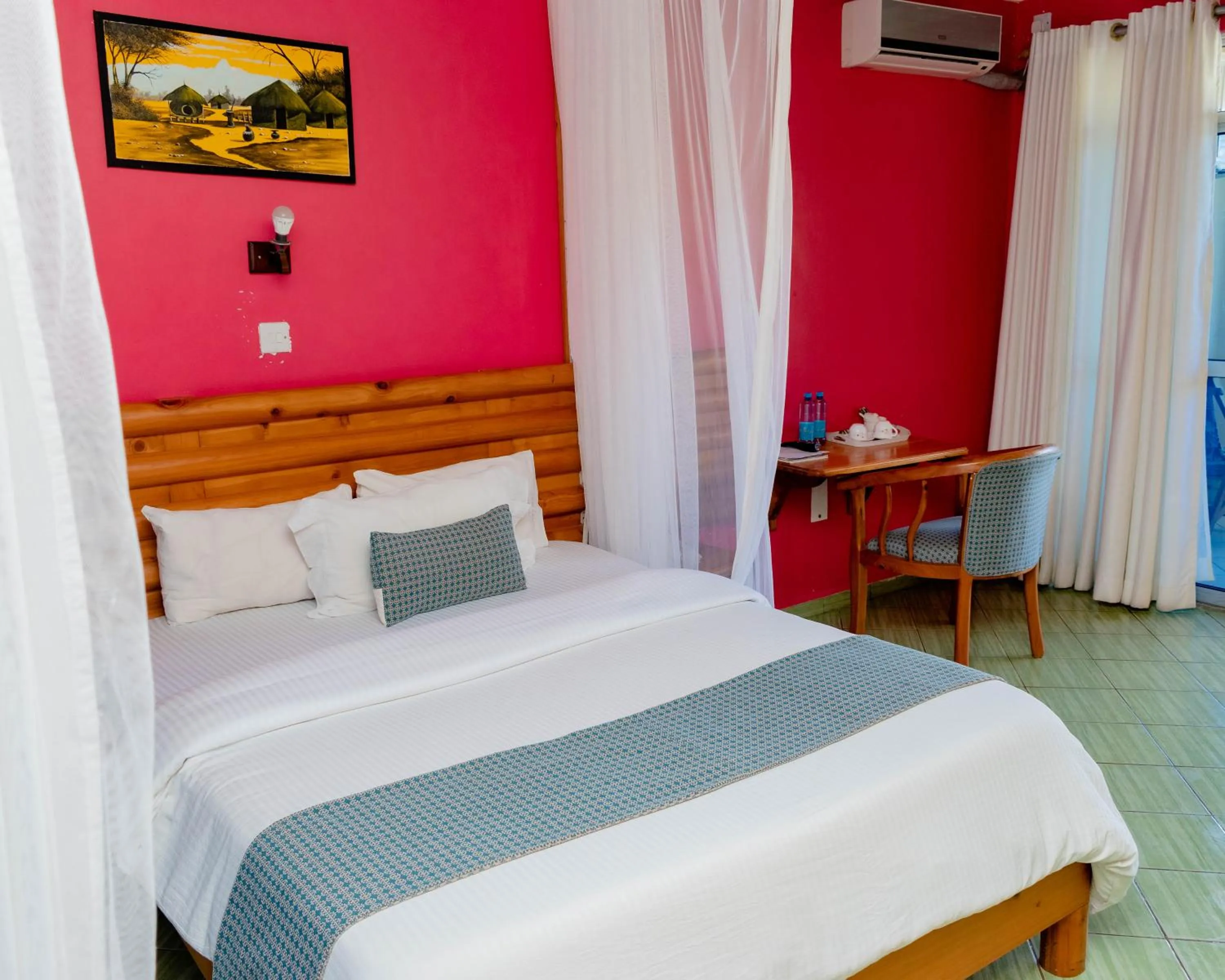 Toilet, Bed in Pinebreeze Holiday Resort