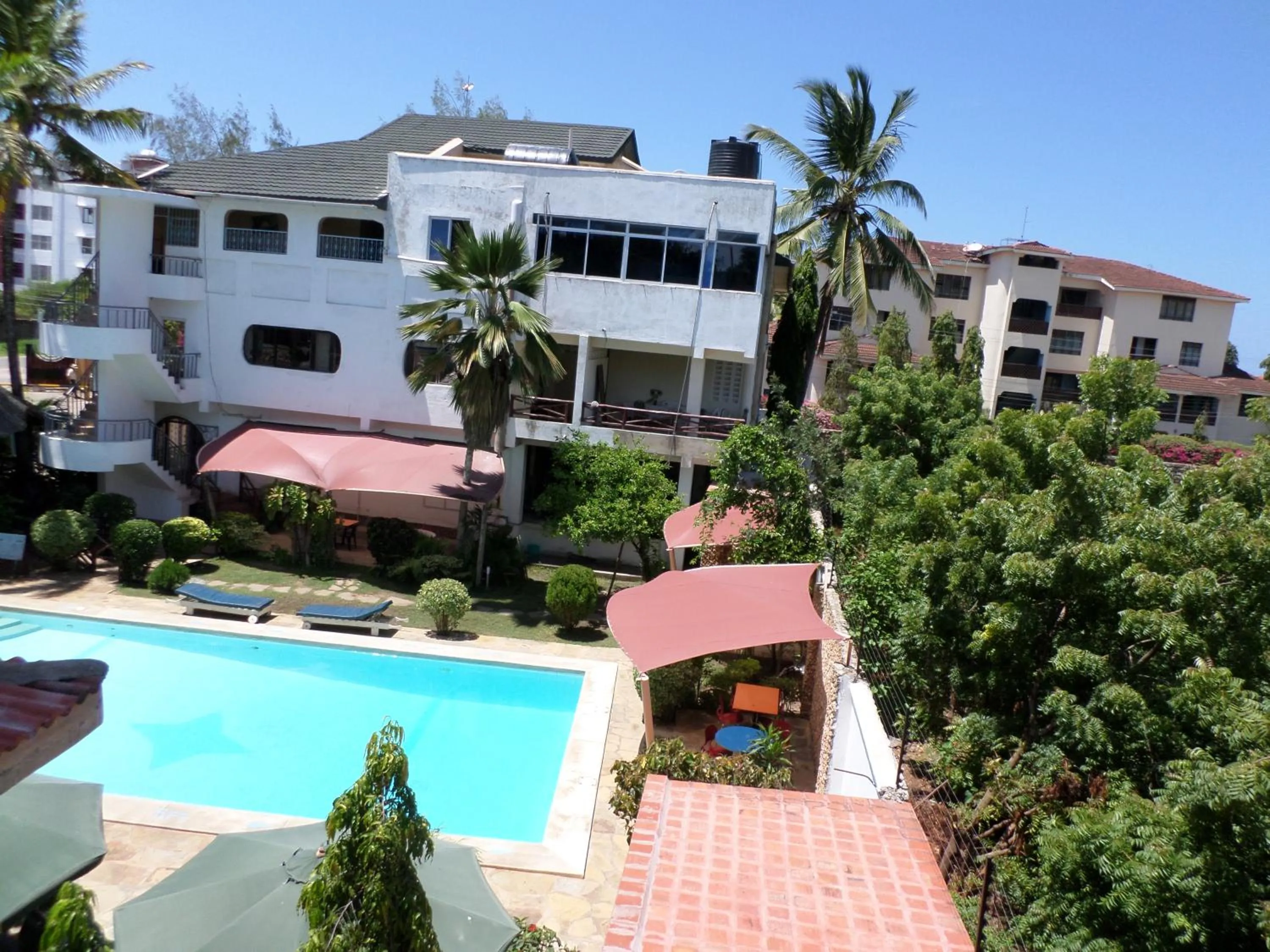 Restaurant/places to eat in Pinebreeze Holiday Resort