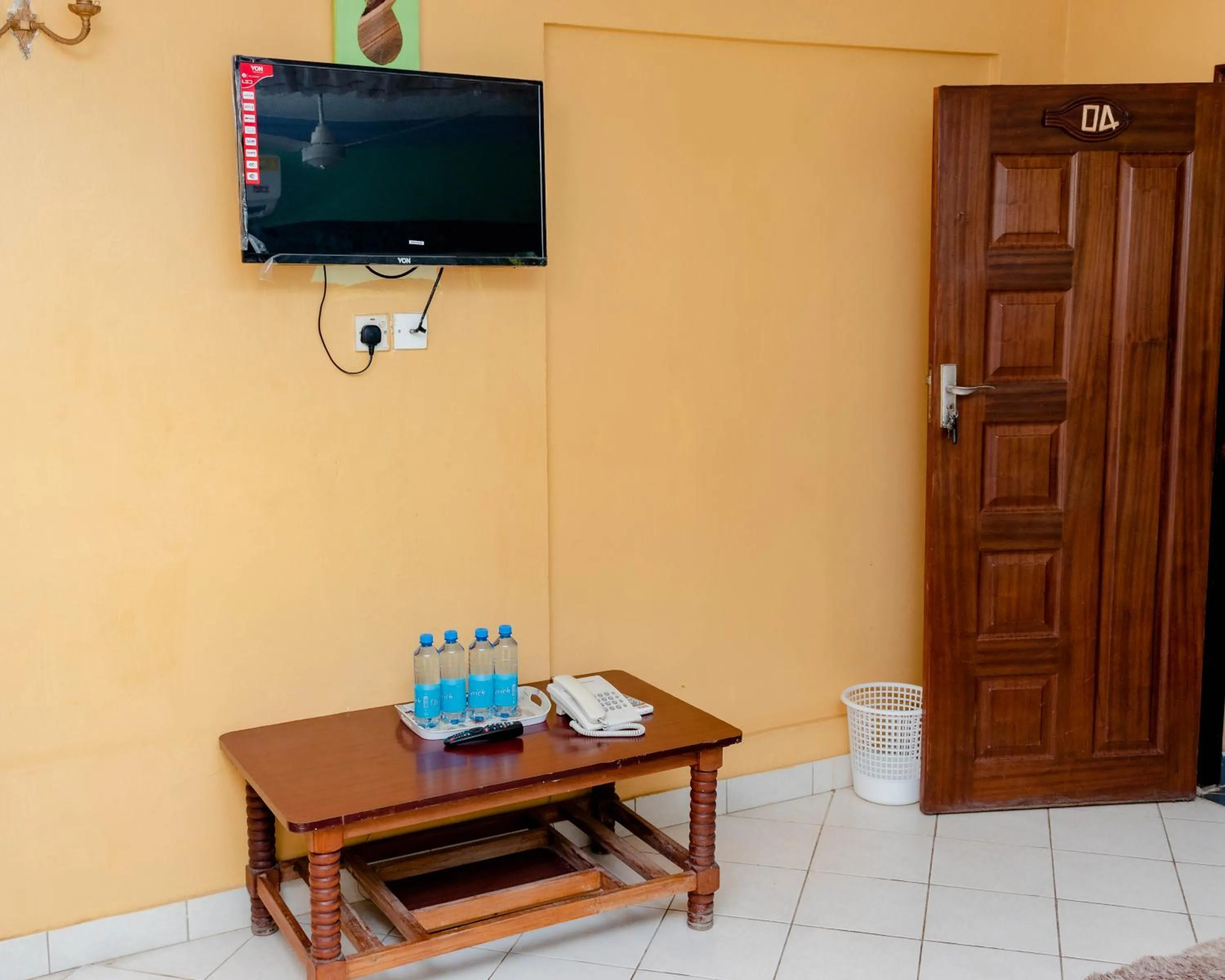 TV and multimedia in Pinebreeze Holiday Resort