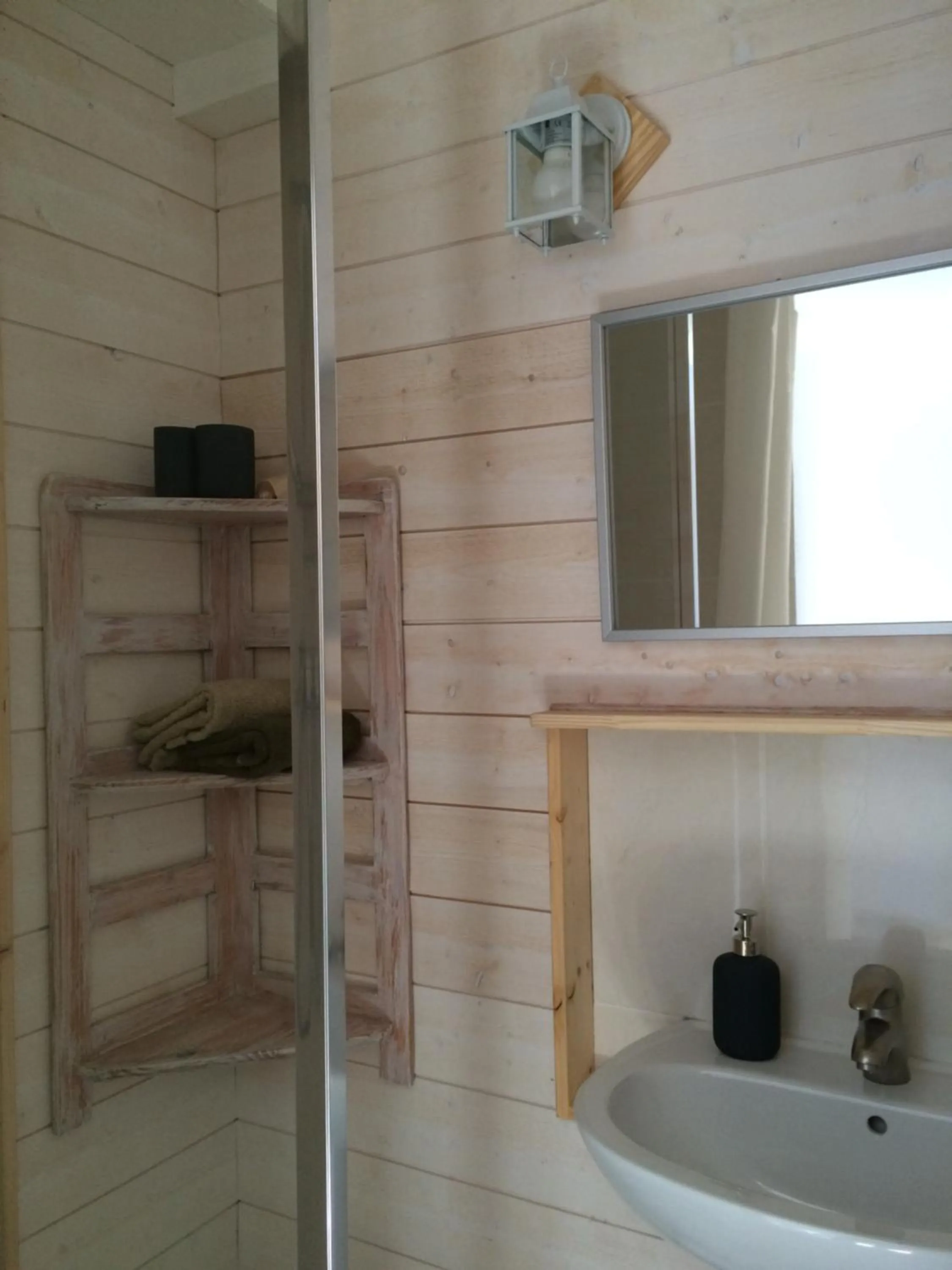 Shower in Les Sittelles de Bamboche