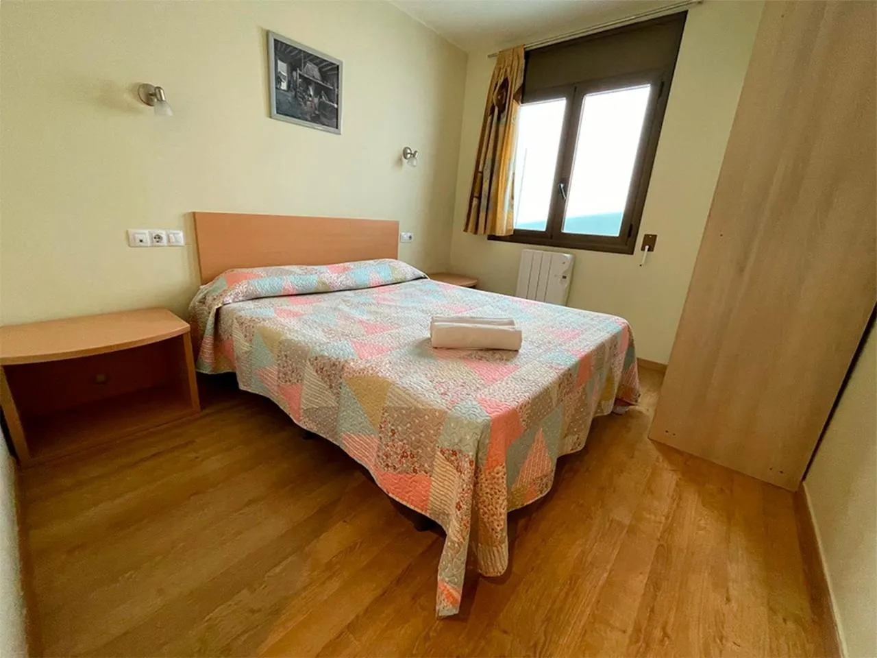 Bedroom, Bed in Apartamentos Pantebre 3000