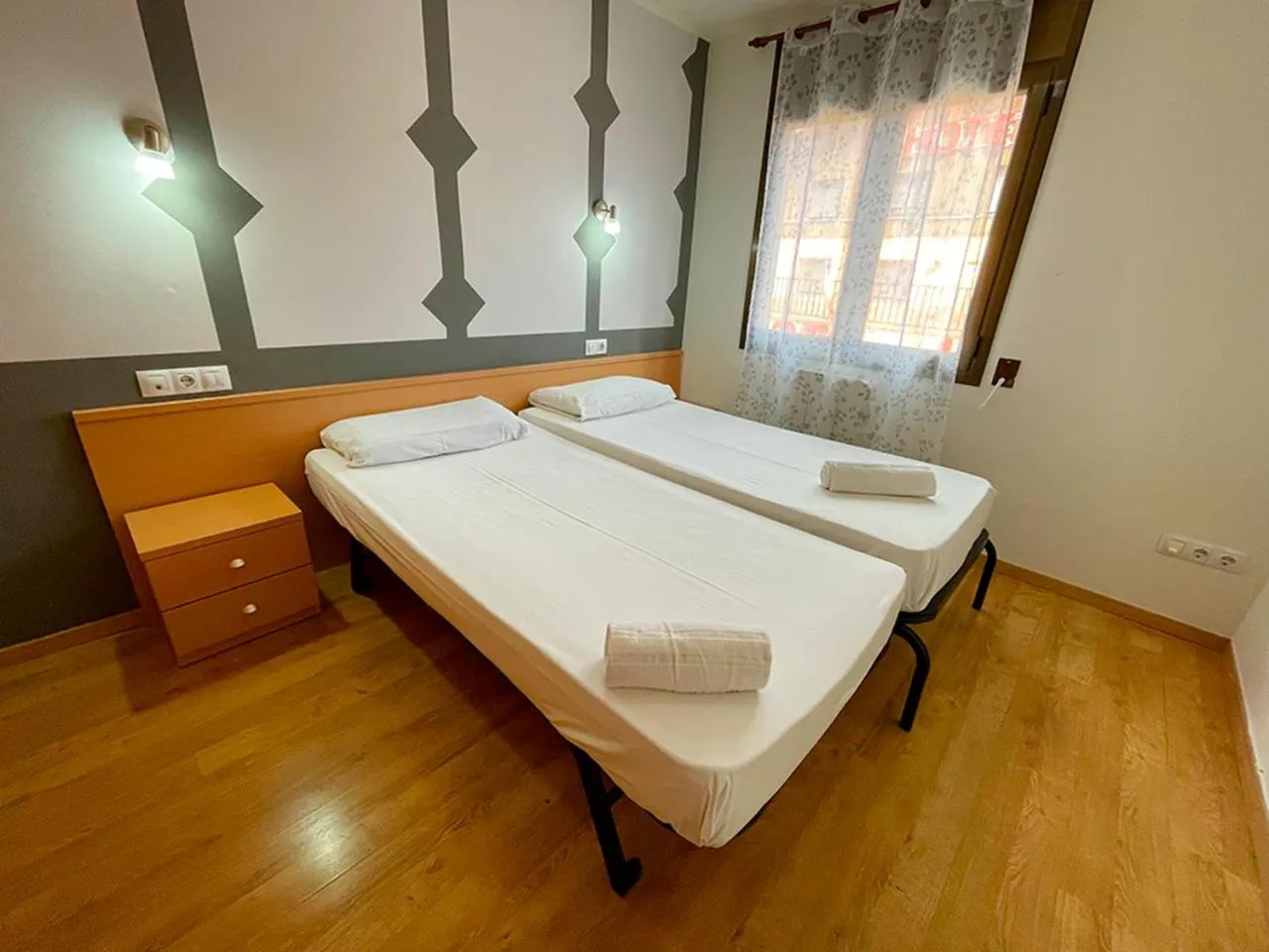 Bedroom, Bed in Apartamentos Pantebre 3000