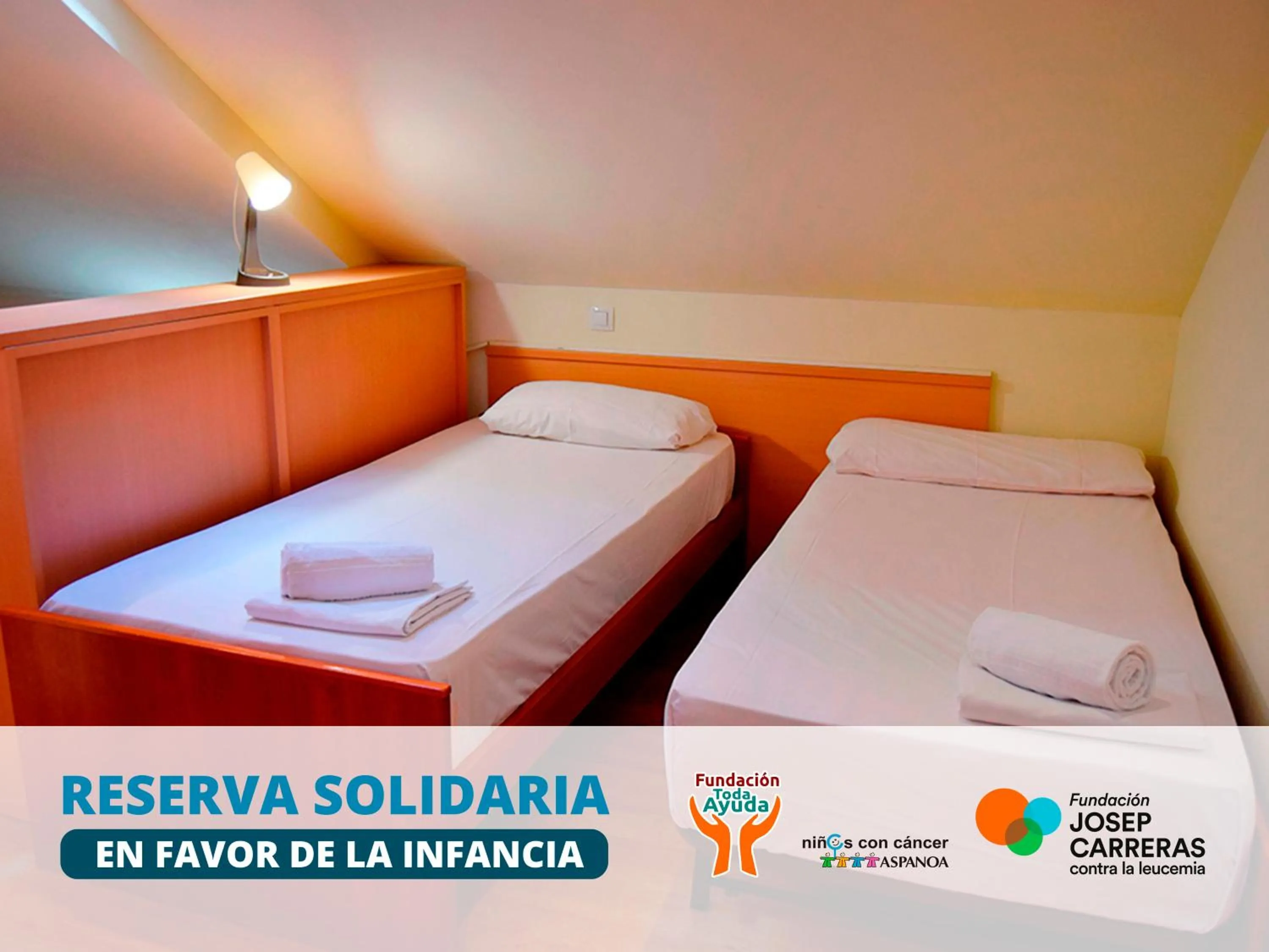 Bedroom, Bed in Apartamentos Pantebre 3000