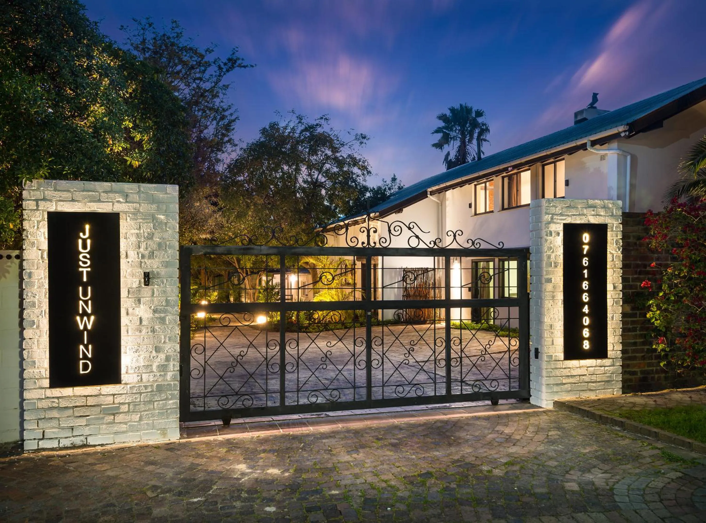 Facade/entrance in Just Unwind