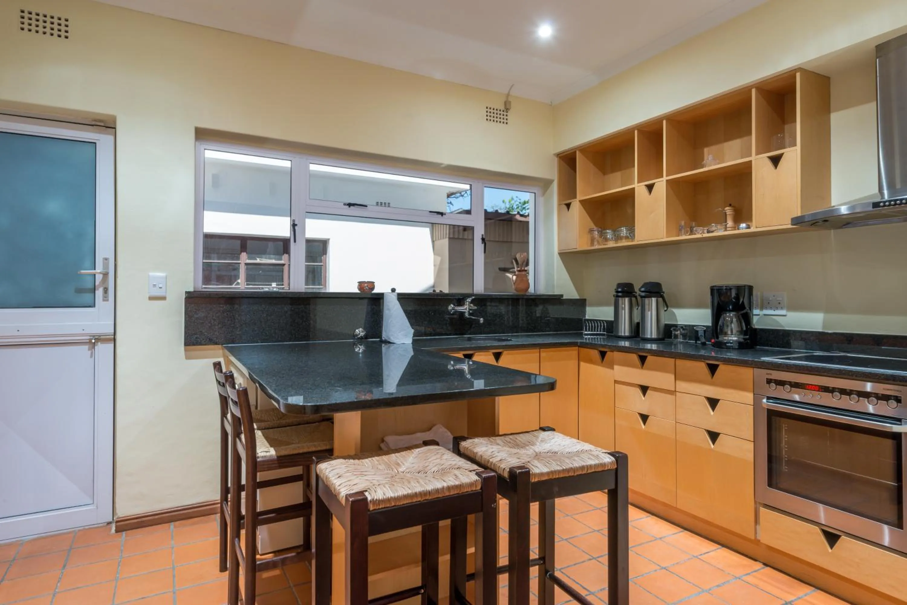 Kitchen or kitchenette in Just Unwind