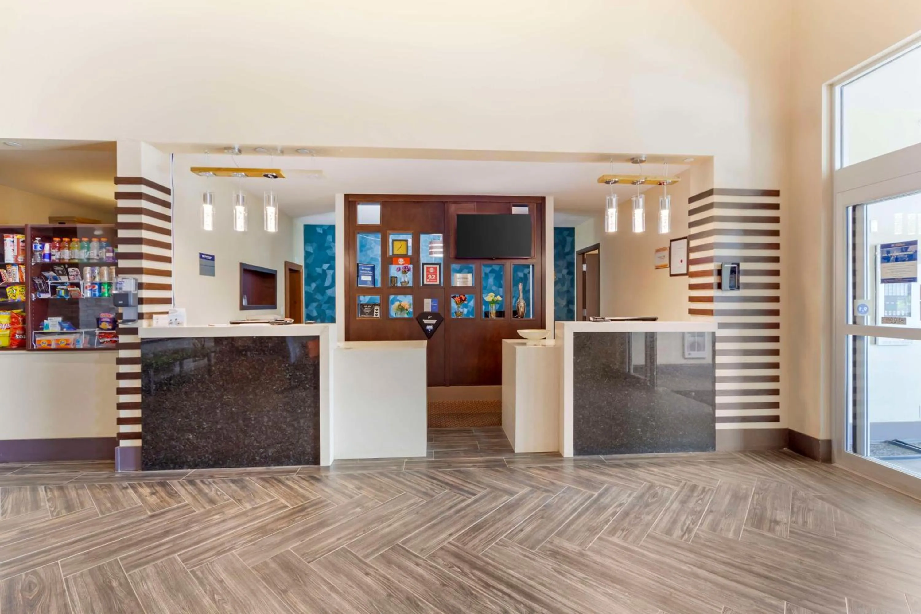 Lobby or reception in Best Western Plus Chateau Fort St. John