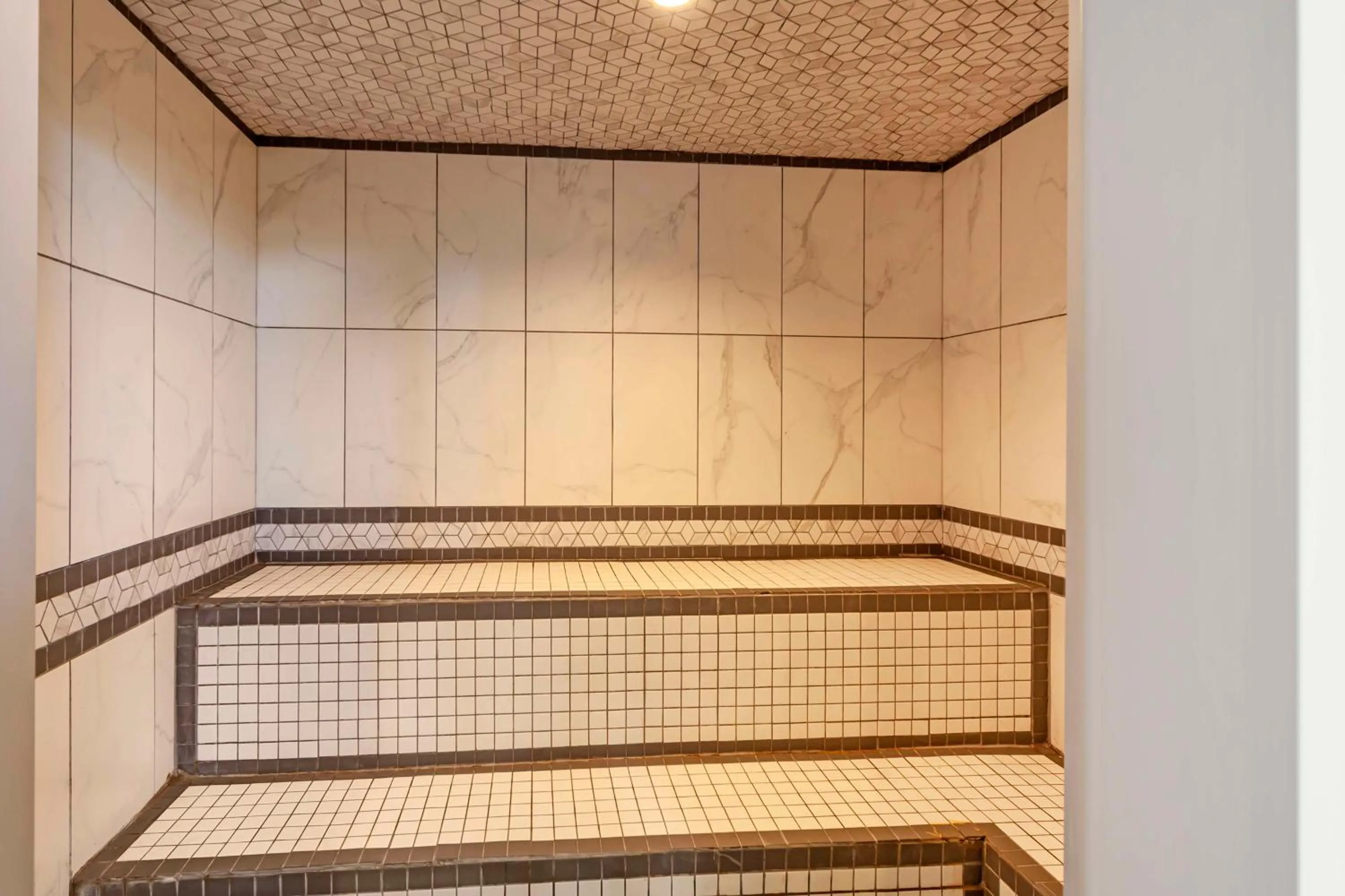 Spa and wellness centre/facilities in Best Western Plus Chateau Fort St. John