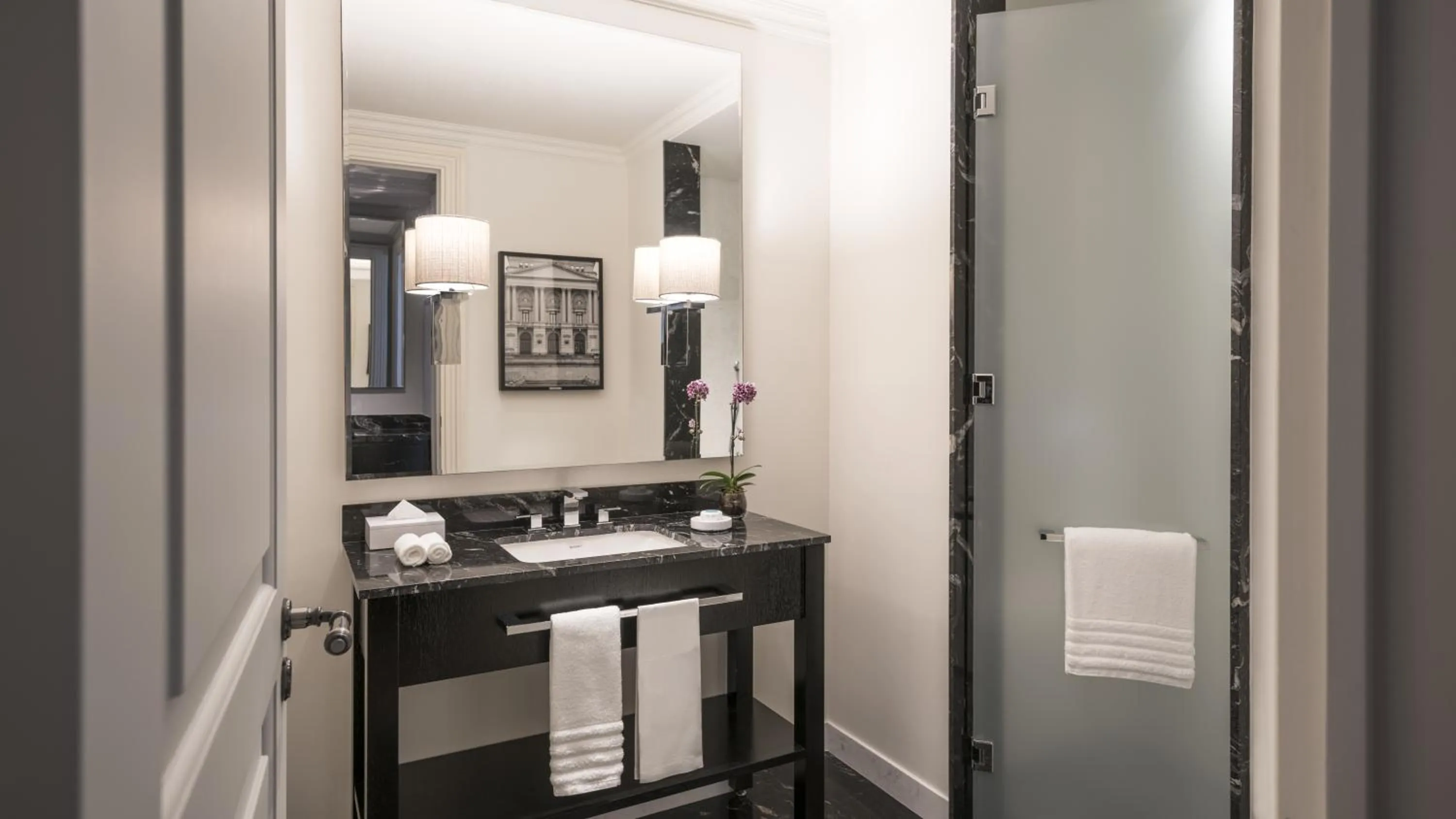 Bathroom in Palácio Tangará, Oetker Hotels