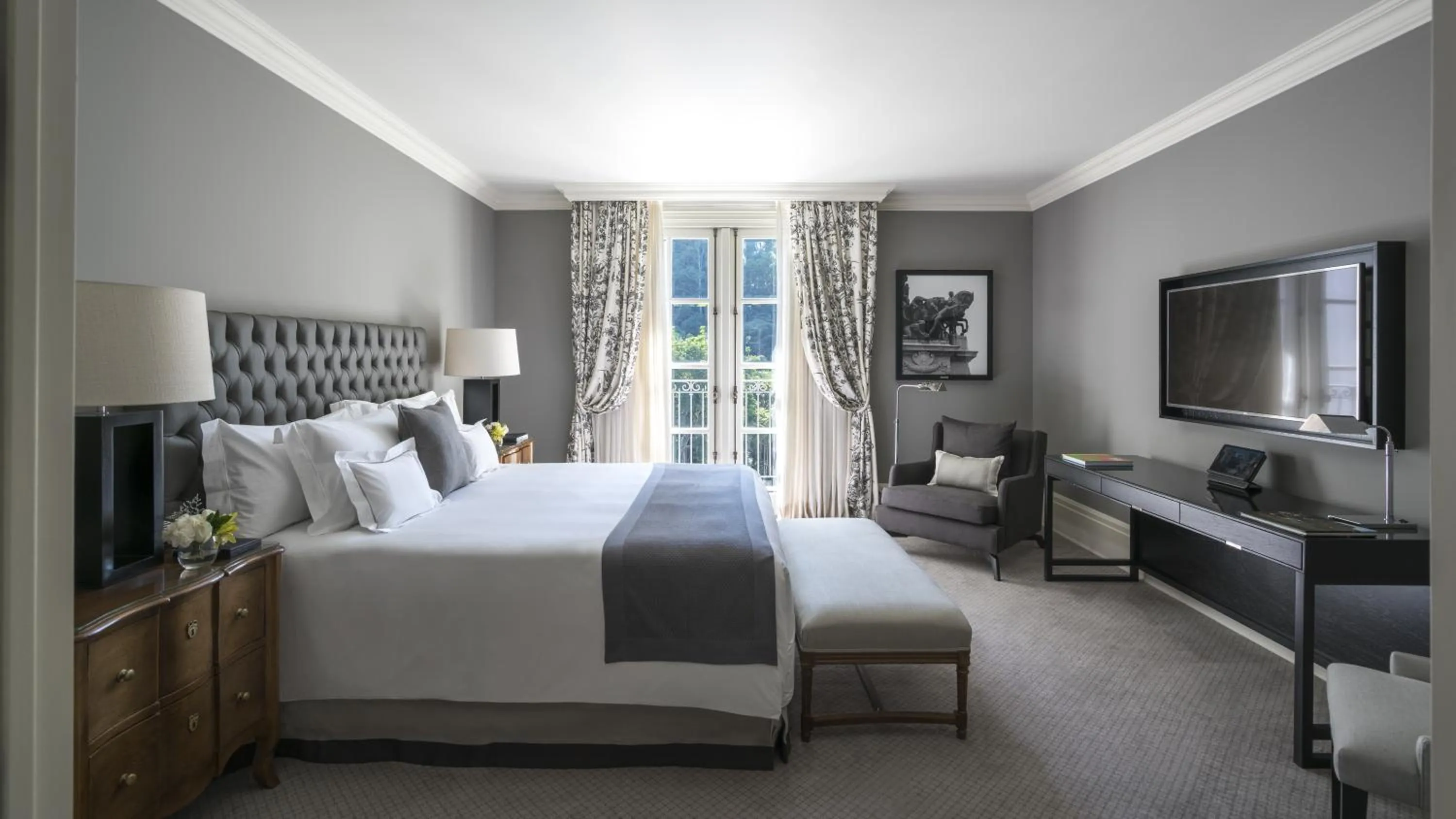 Bed in Palácio Tangará, Oetker Hotels