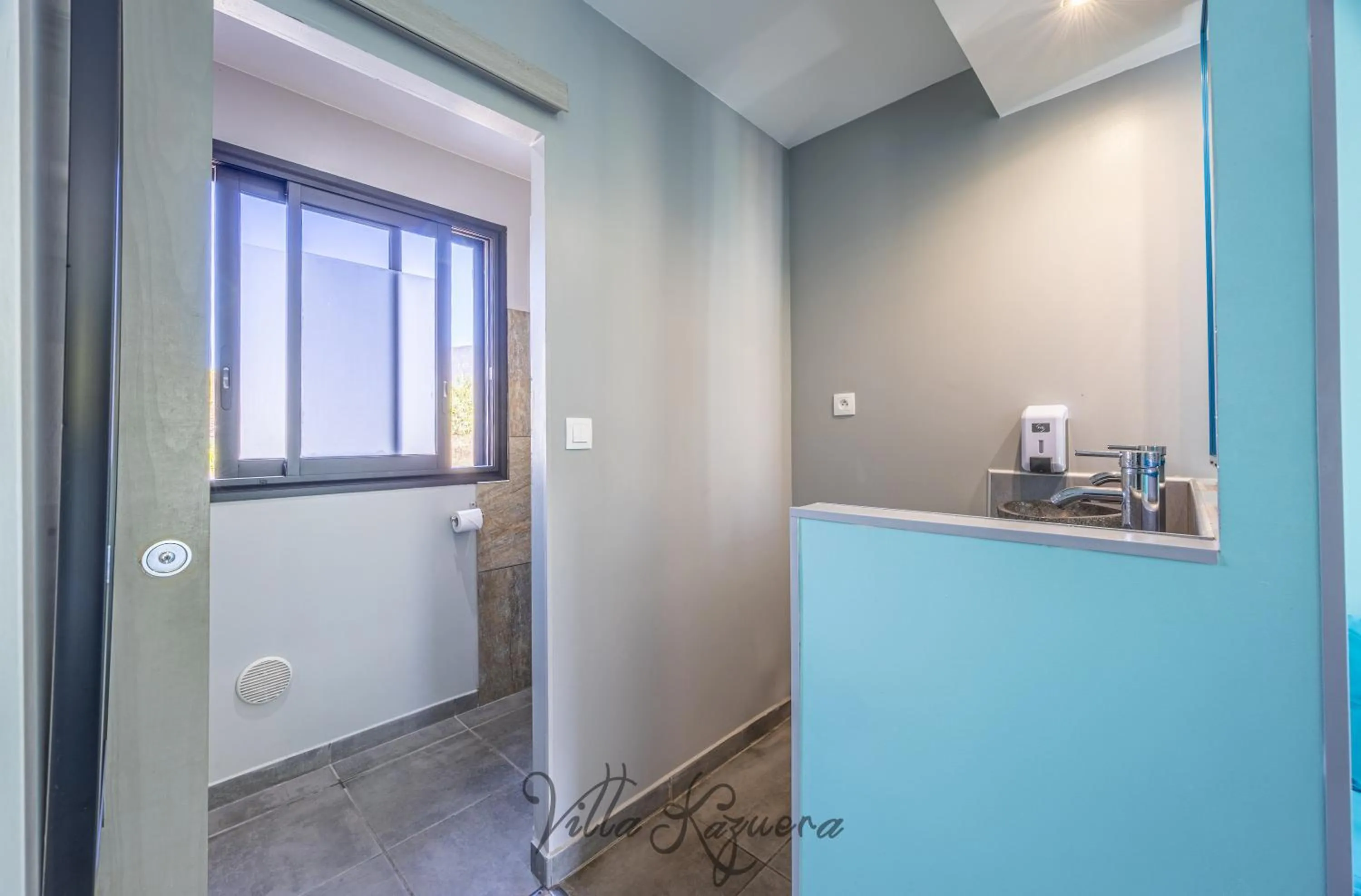 Bedroom in La Villa Kazuera