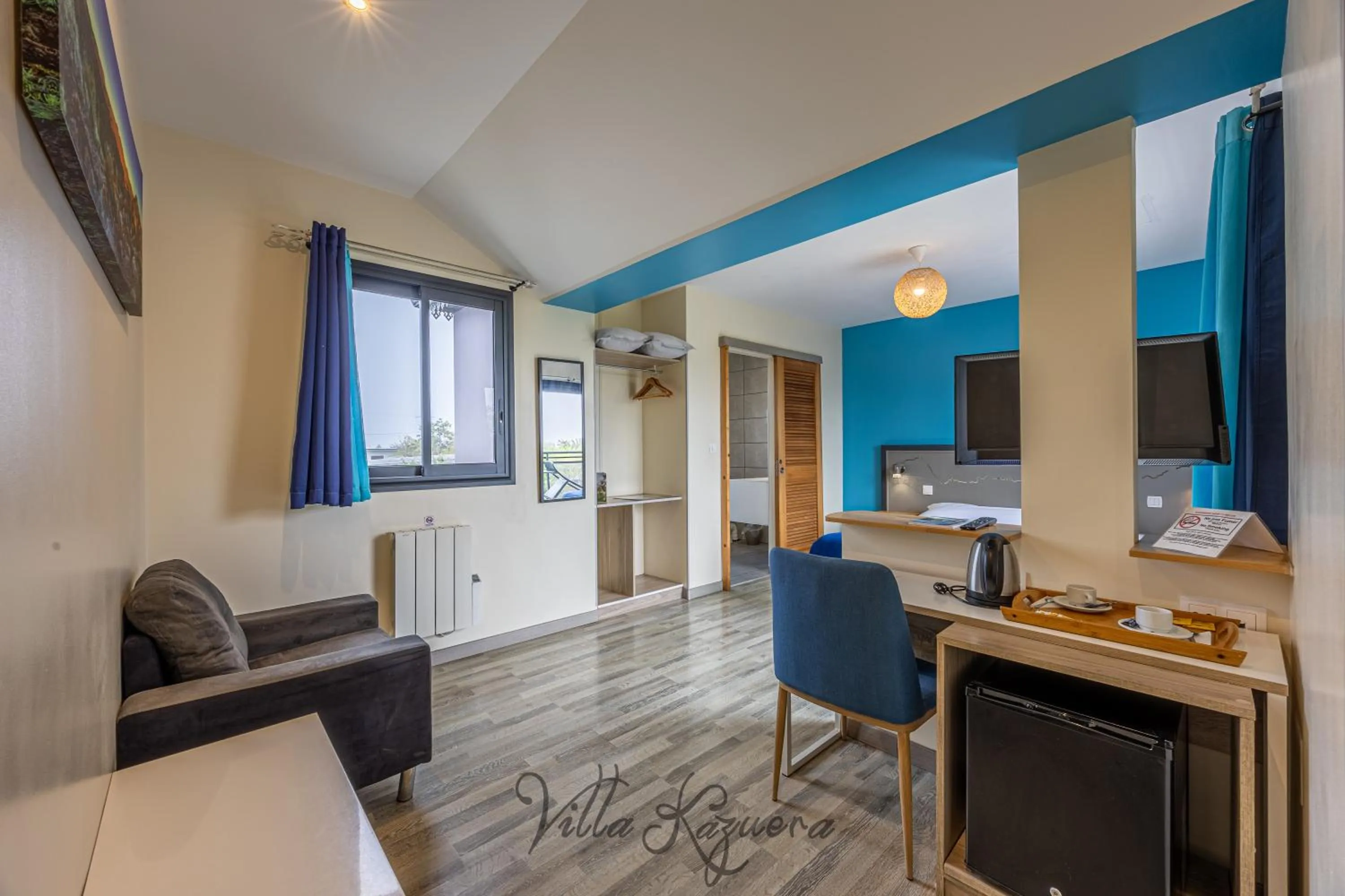 Bedroom in La Villa Kazuera