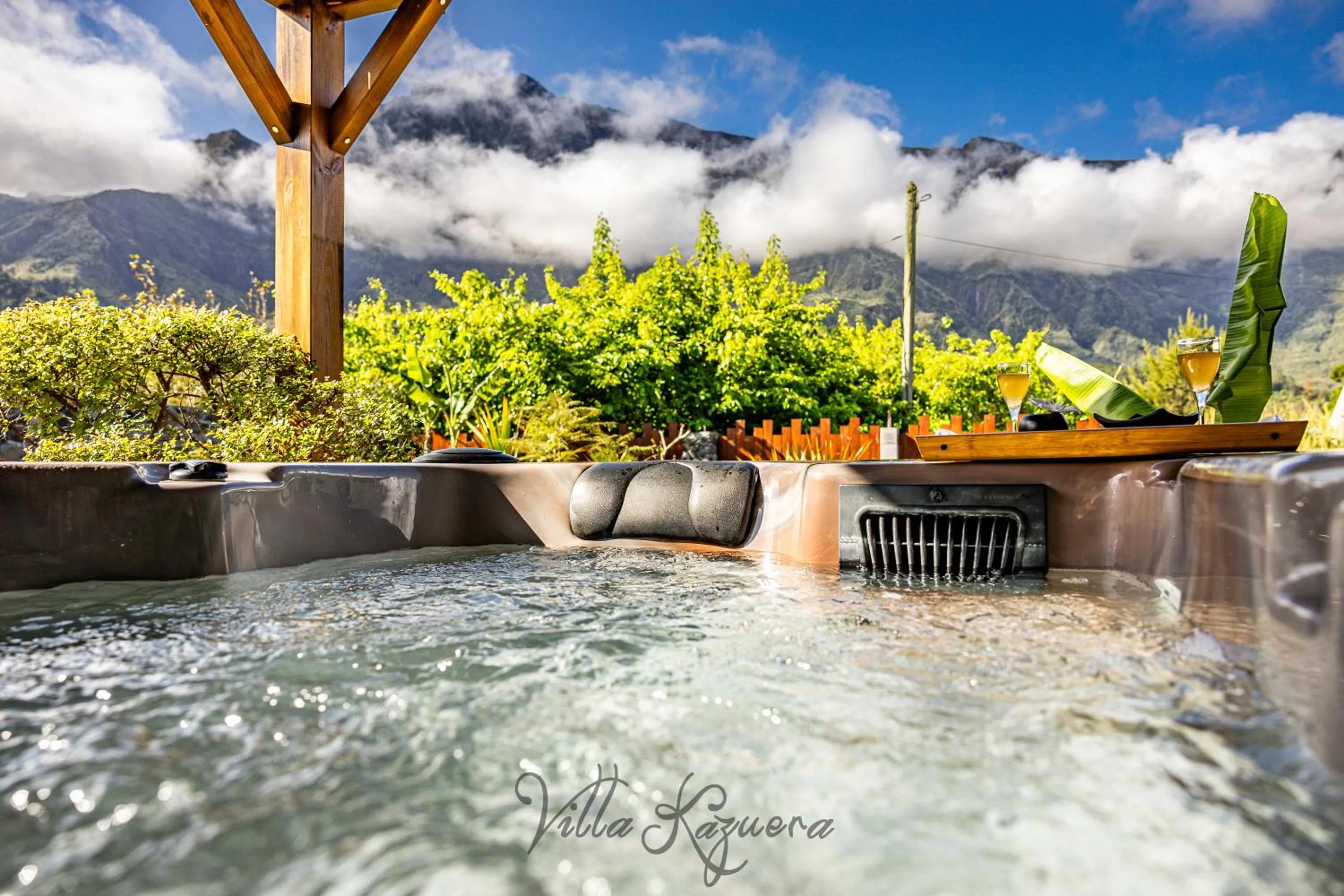 Hot Tub in La Villa Kazuera