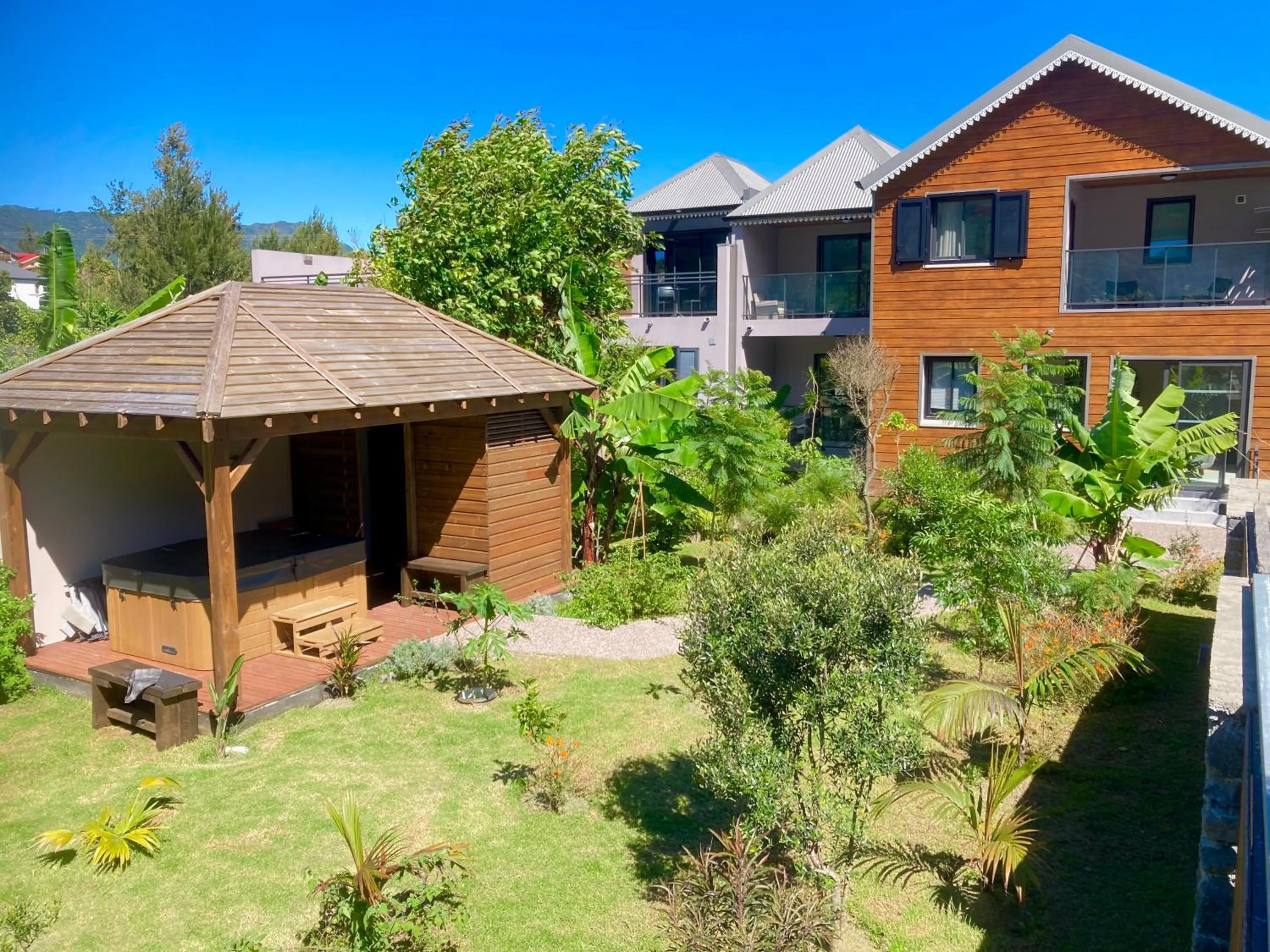 Property building in La Villa Kazuera