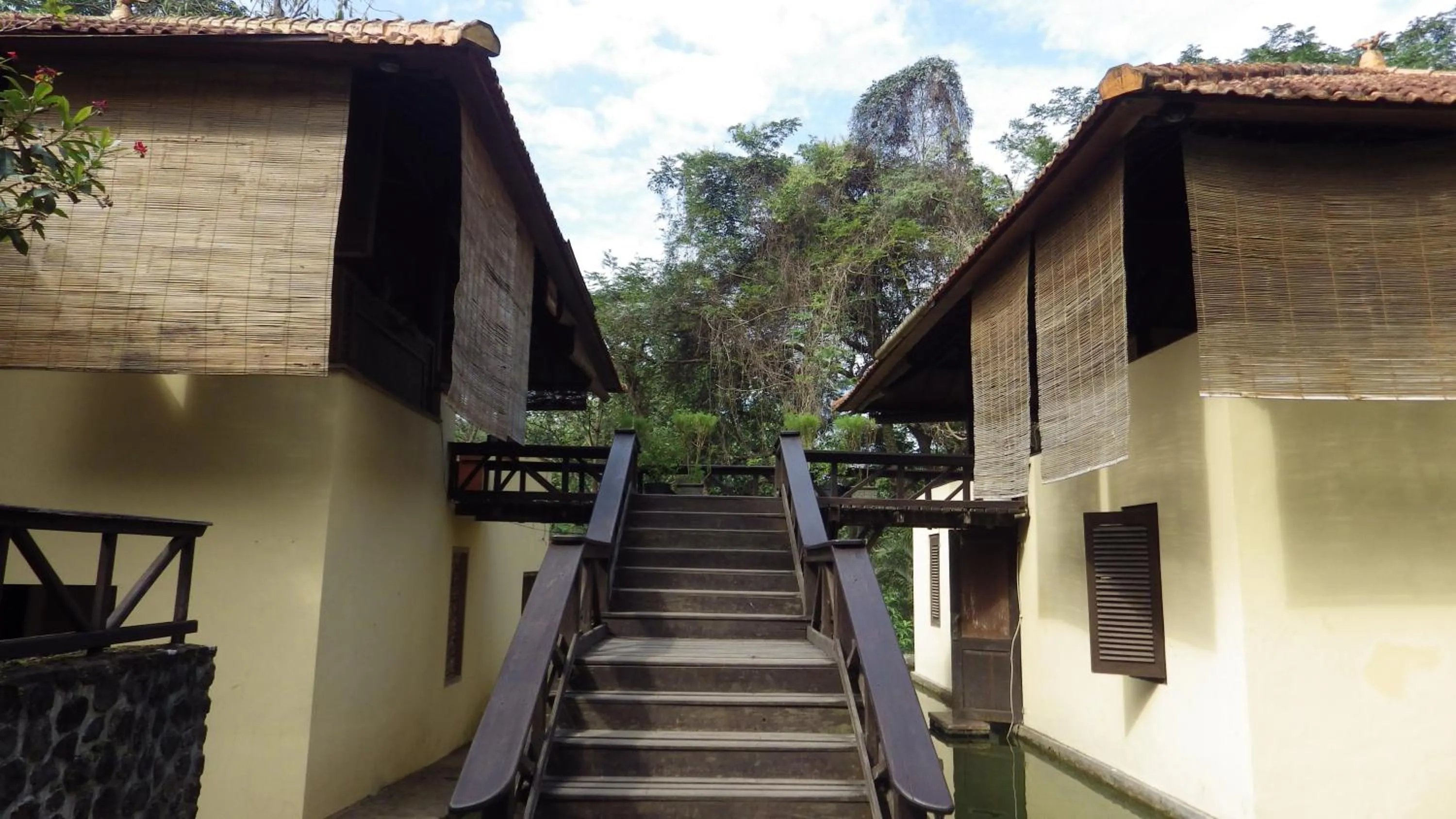 Restaurant/places to eat in Ecolodge Seloliman