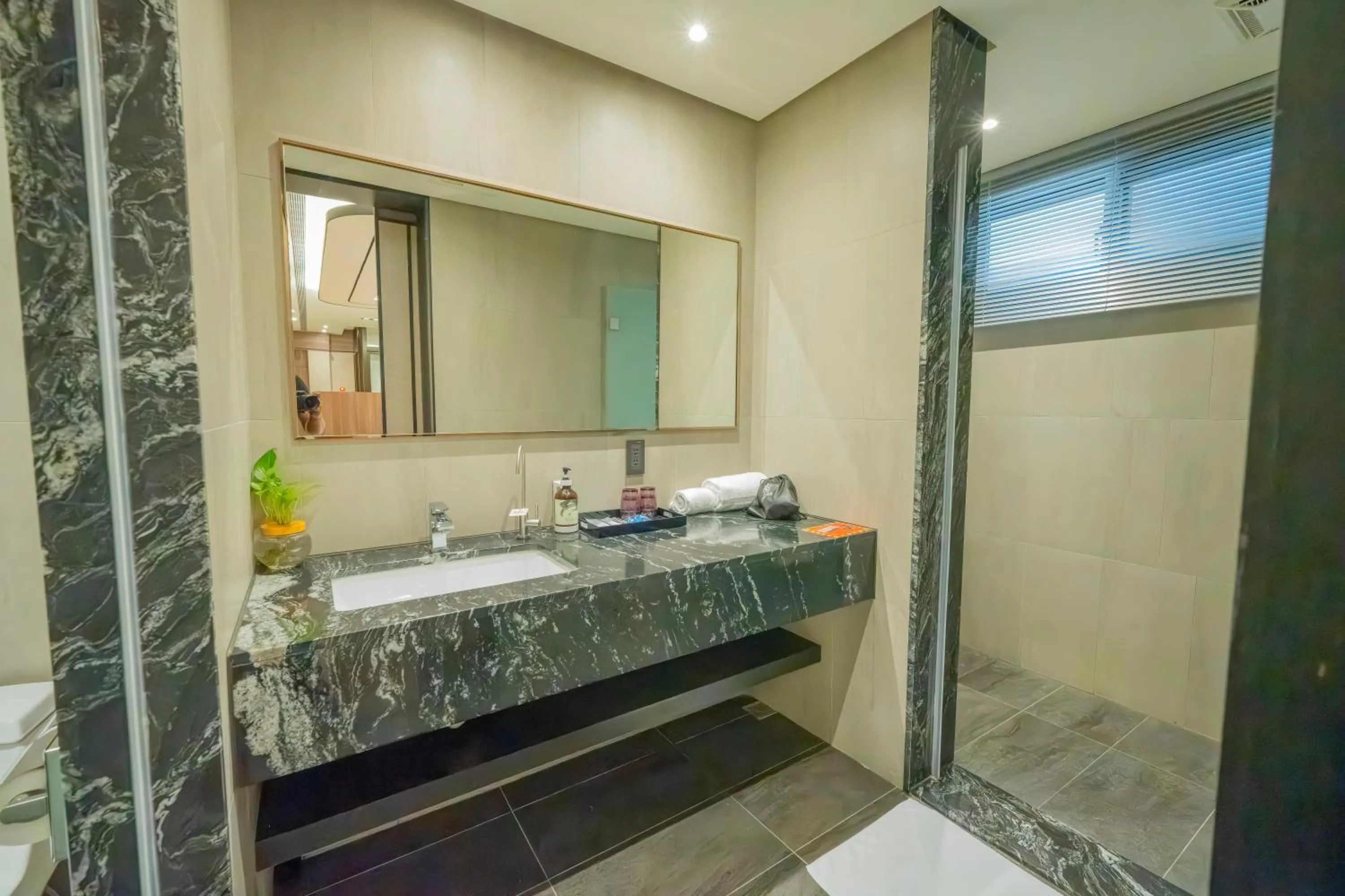 Bathroom in Feng Cai Motel