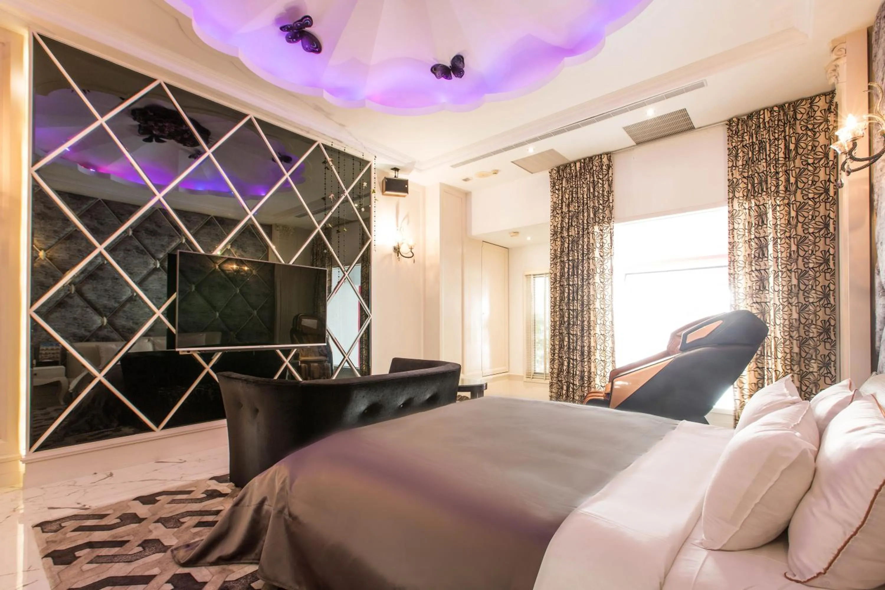 Photo of the whole room, Bed in Feng Cai Motel