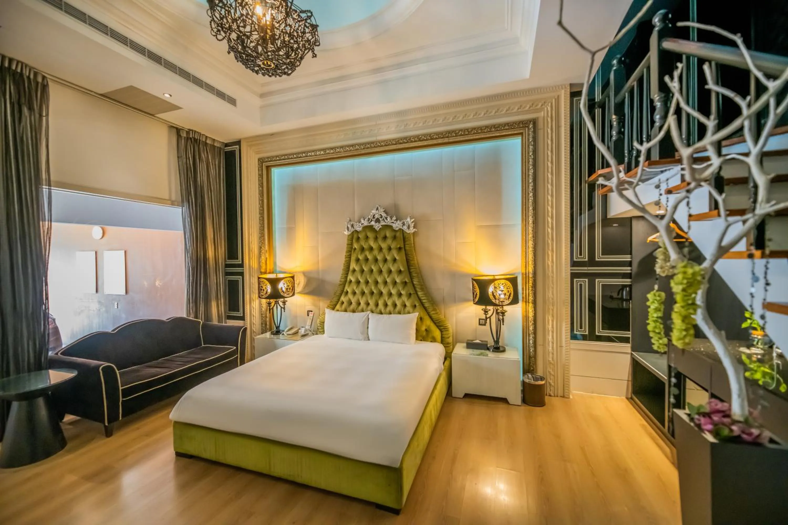 Property building, Bed in Feng Cai Motel