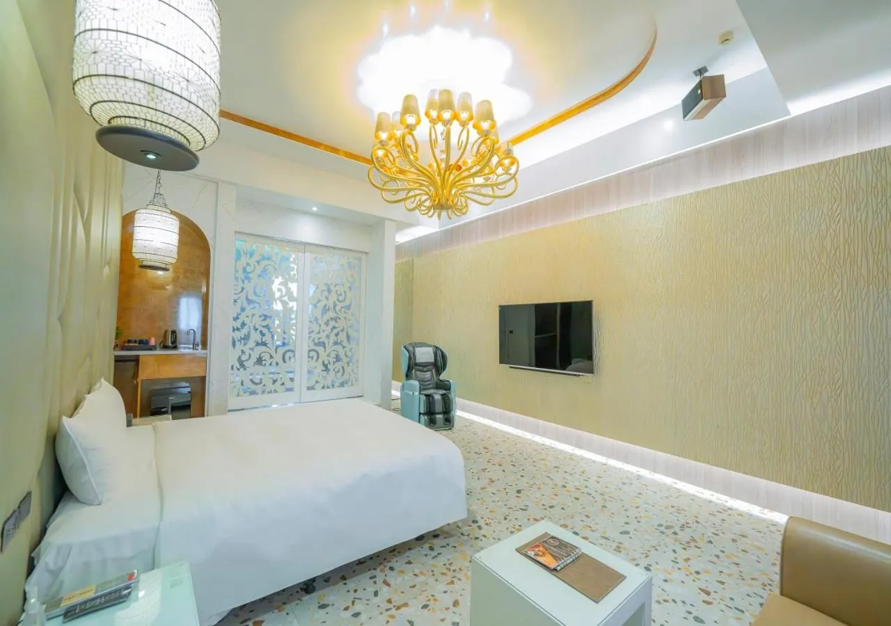 Photo of the whole room, Bed in Feng Cai Motel