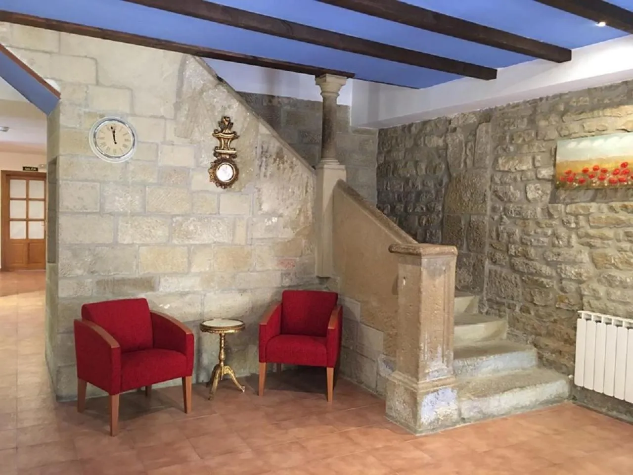 Lobby or reception in Hospedería Sádaba