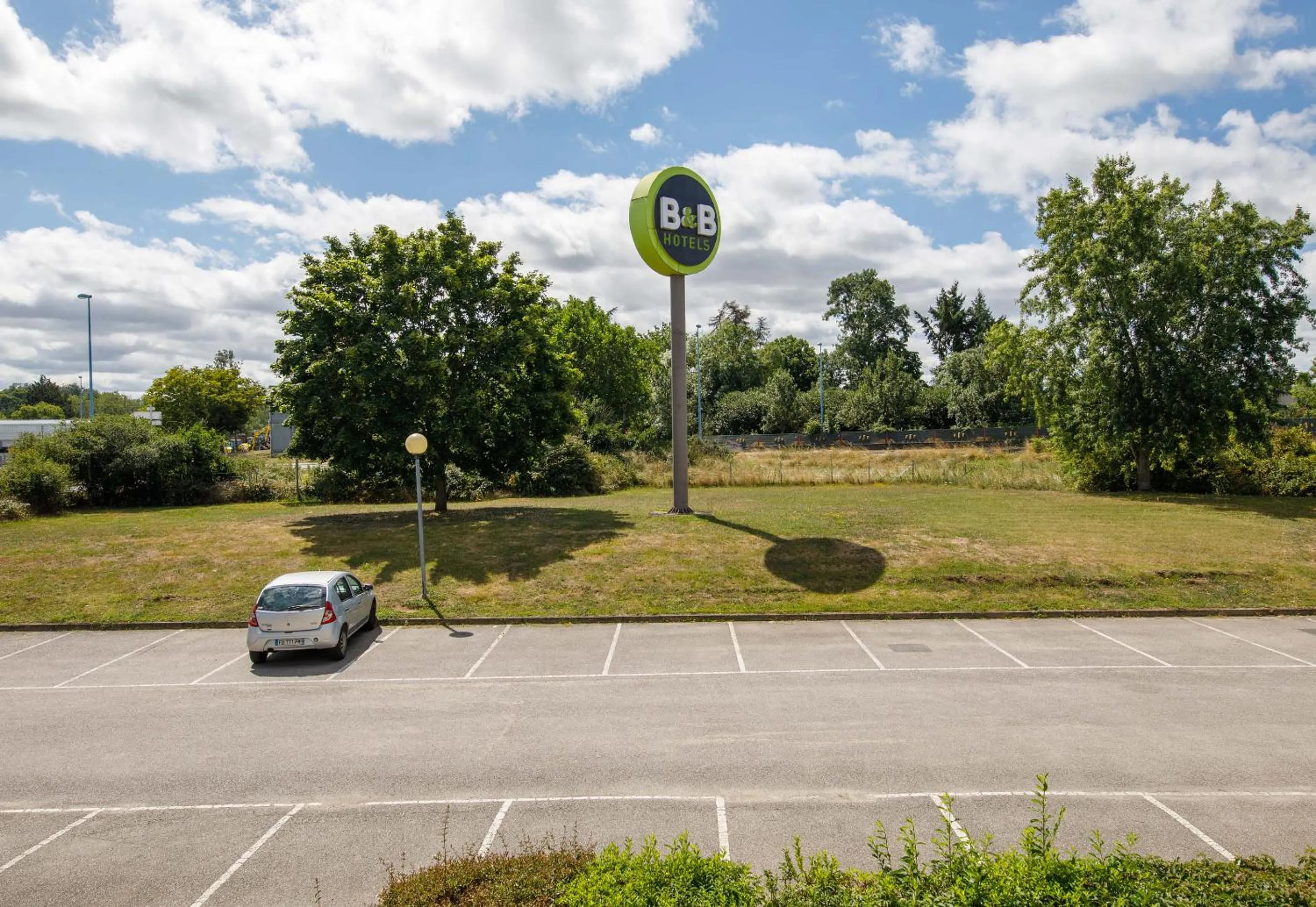 Parking in B&B HOTEL Moulins