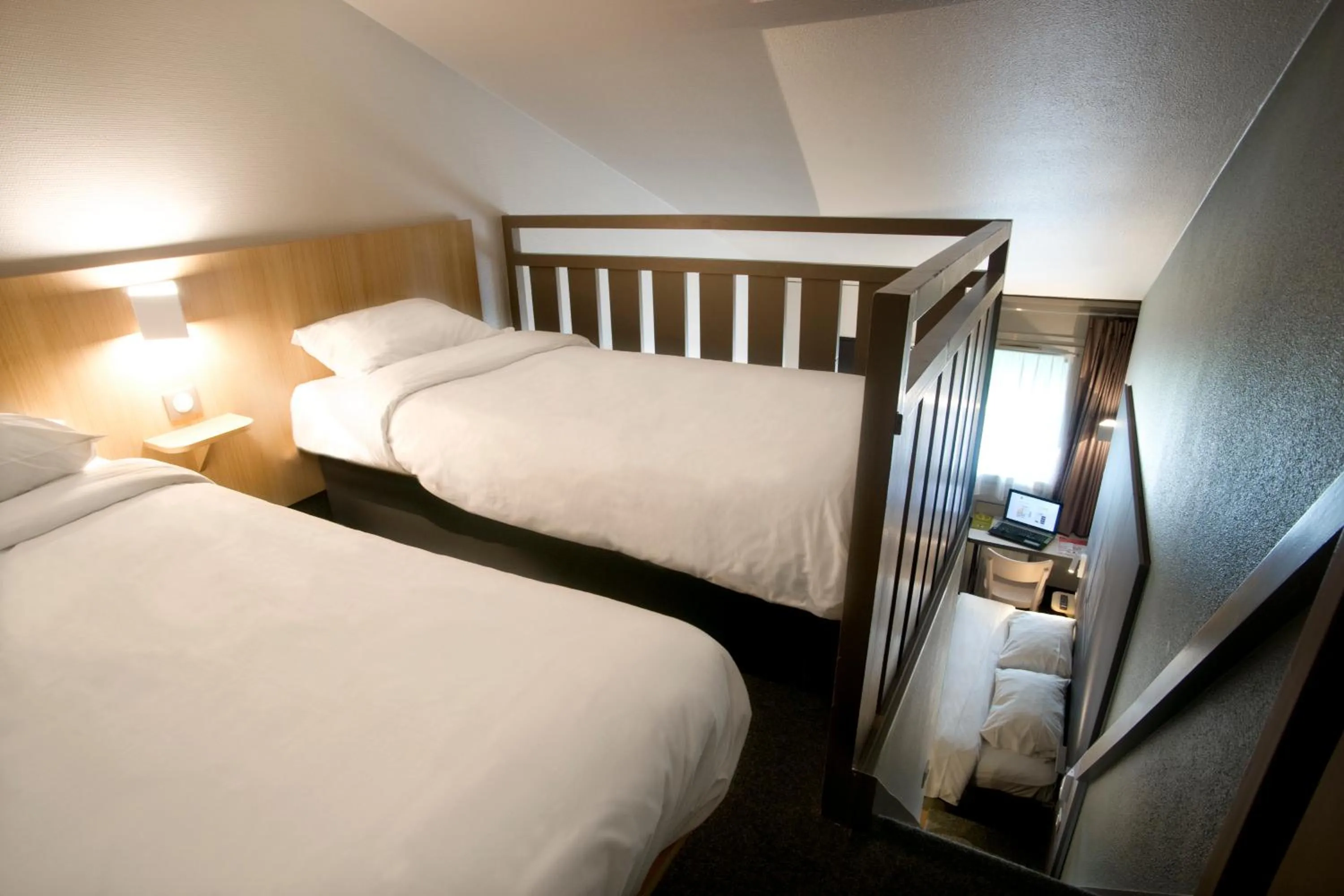 Bedroom, Bed in B&B HOTEL Moulins