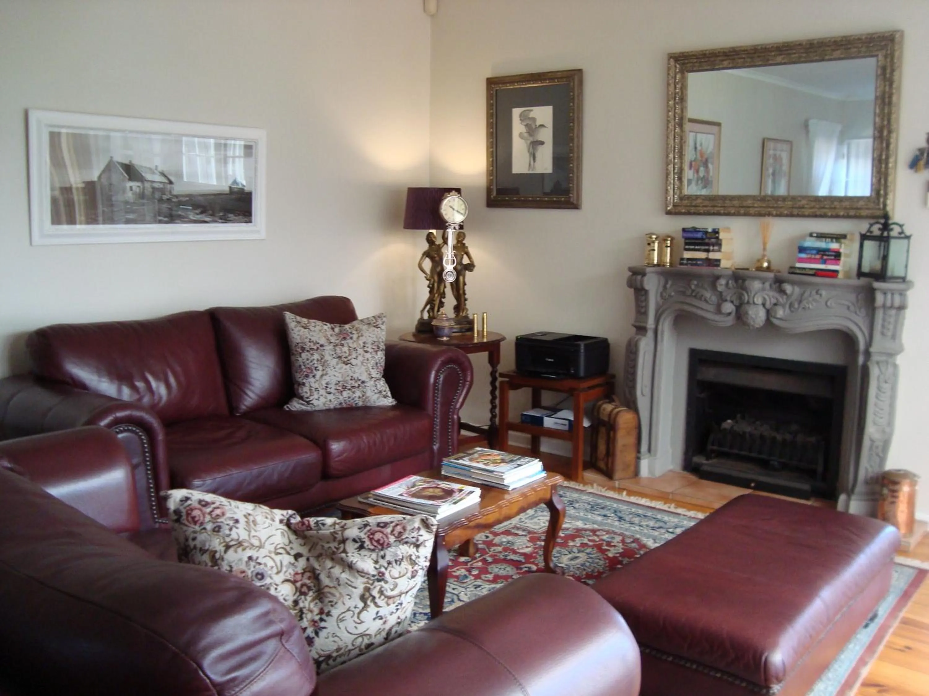 Communal lounge/ TV room in brookdale house