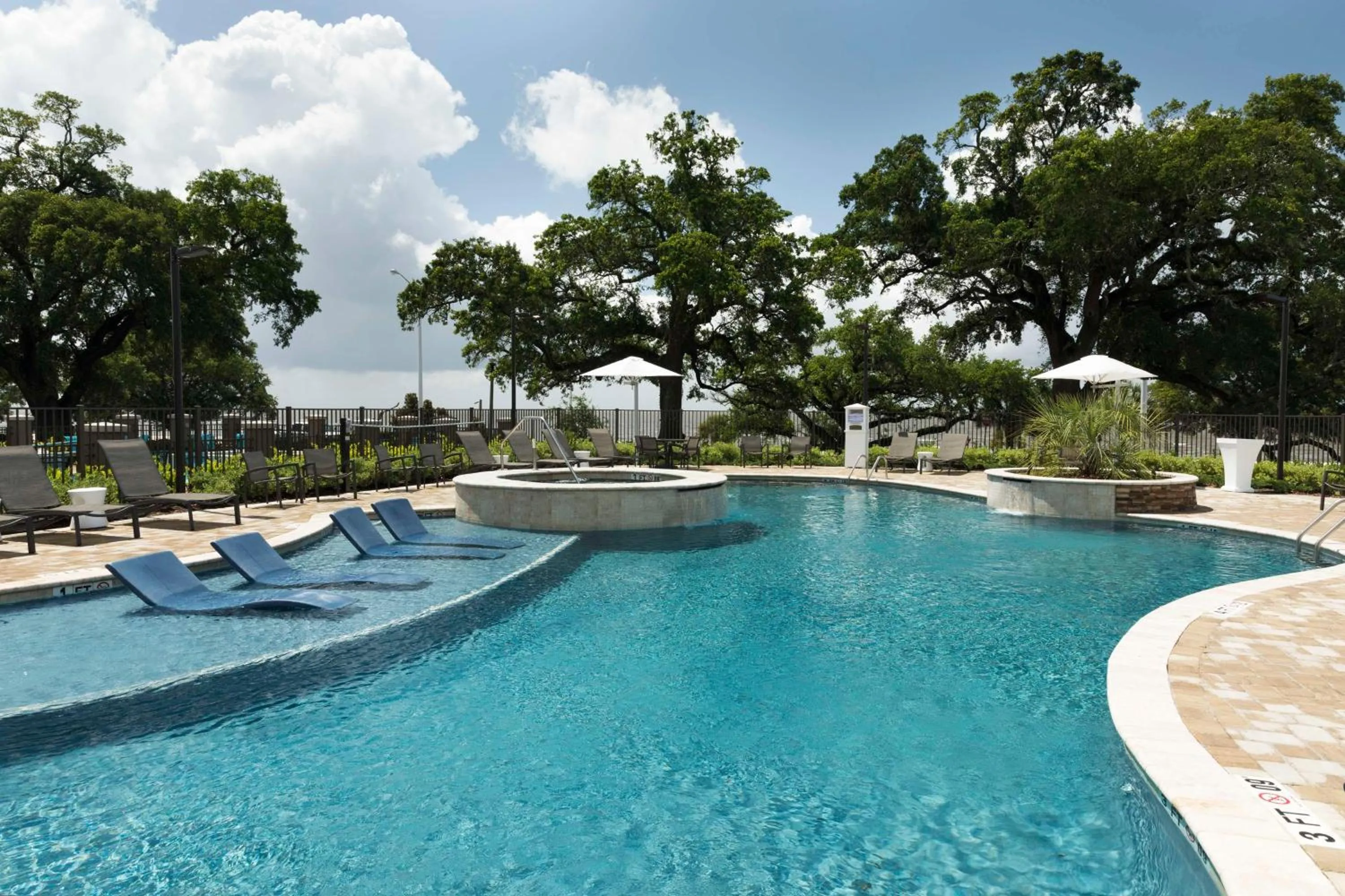 Swimming pool in Hyatt Place Biloxi