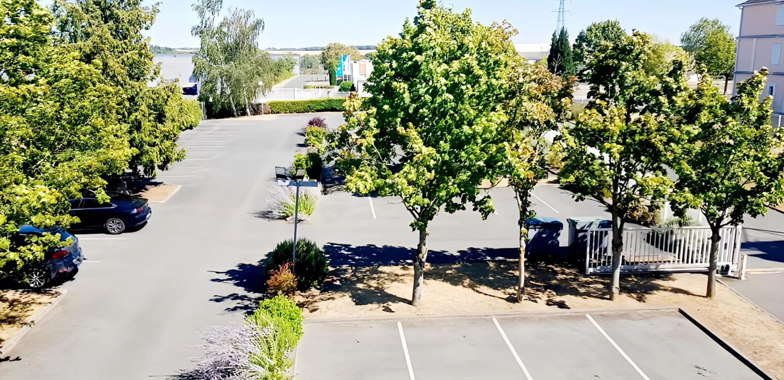 Parking in Kyriad Direct Poitiers - Gare du Futuroscope