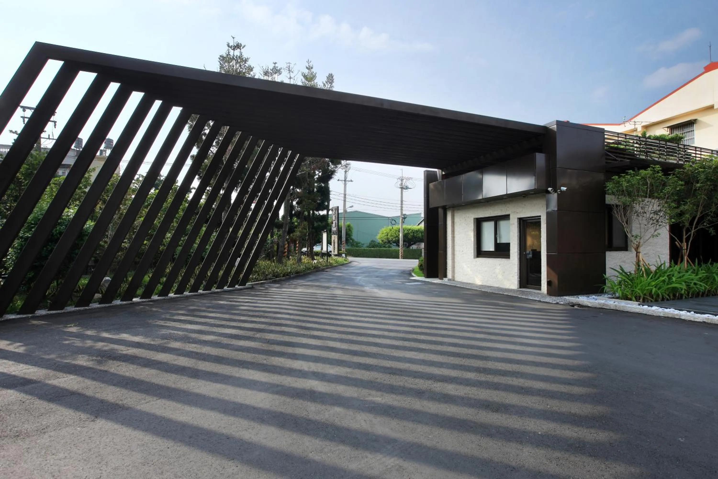 Facade/entrance in Holly Wood Motel