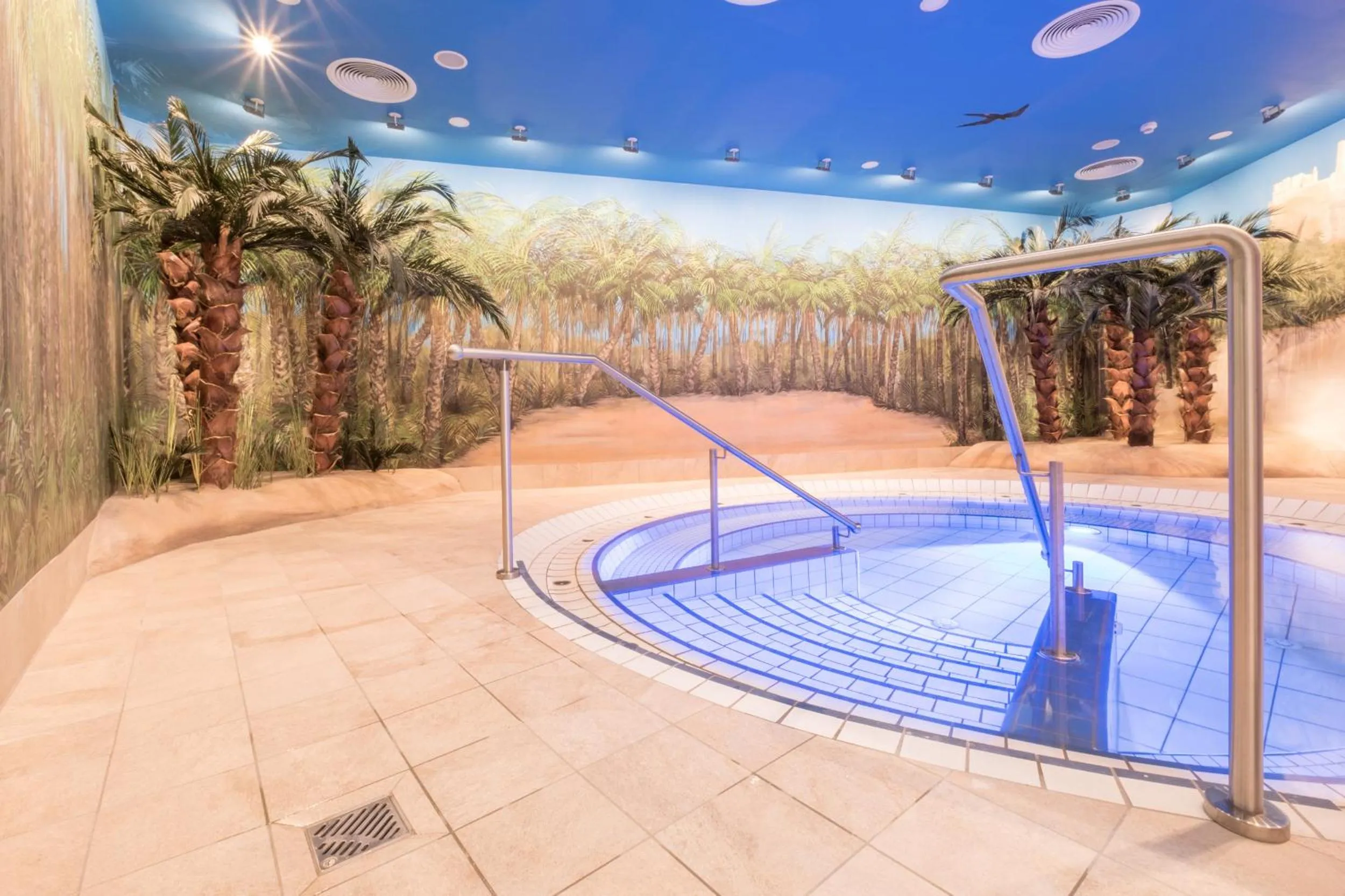 Hot Spring Bath in Siebenquell® GesundZeitResort